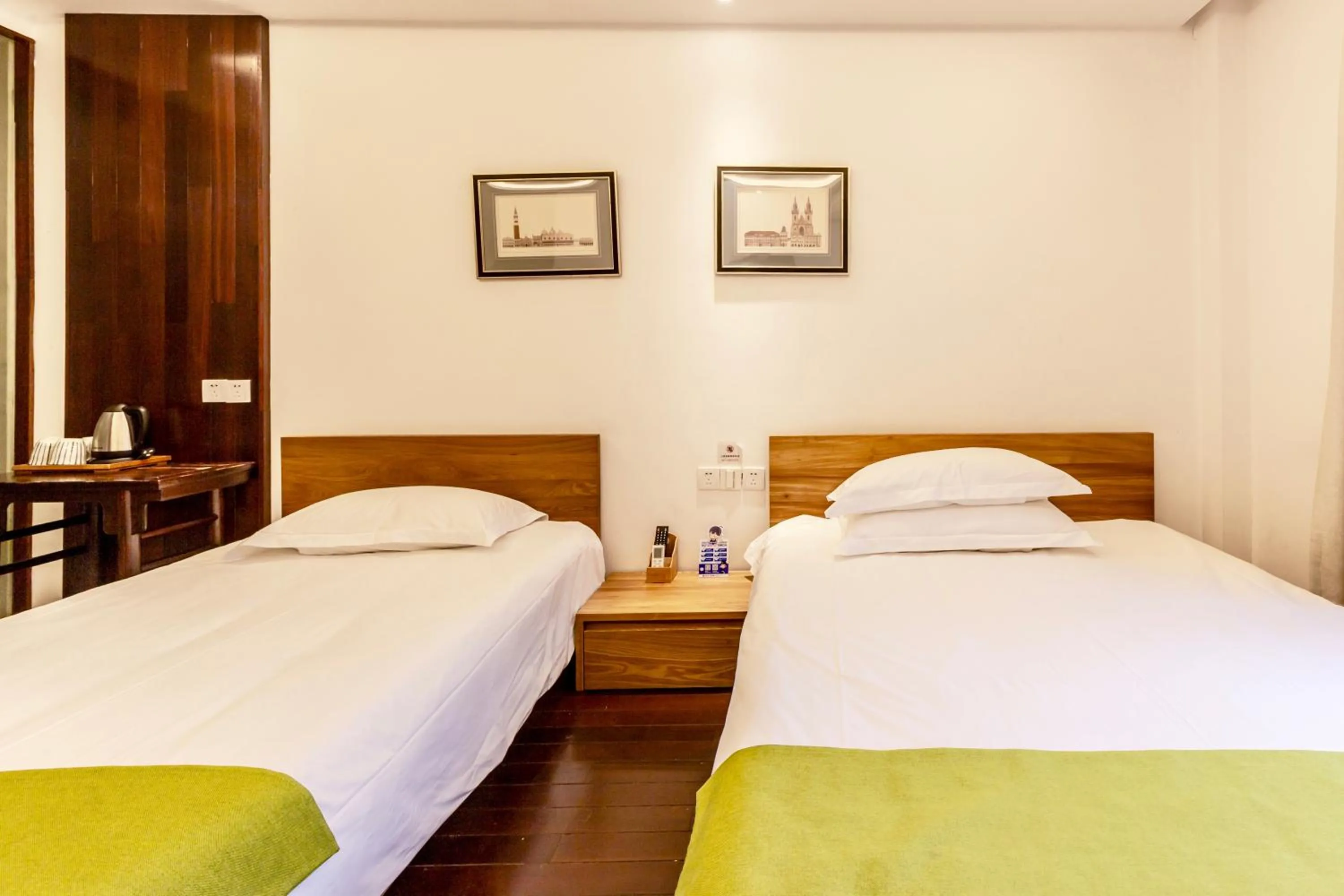 Bedroom, Bed in Hofang Guest House