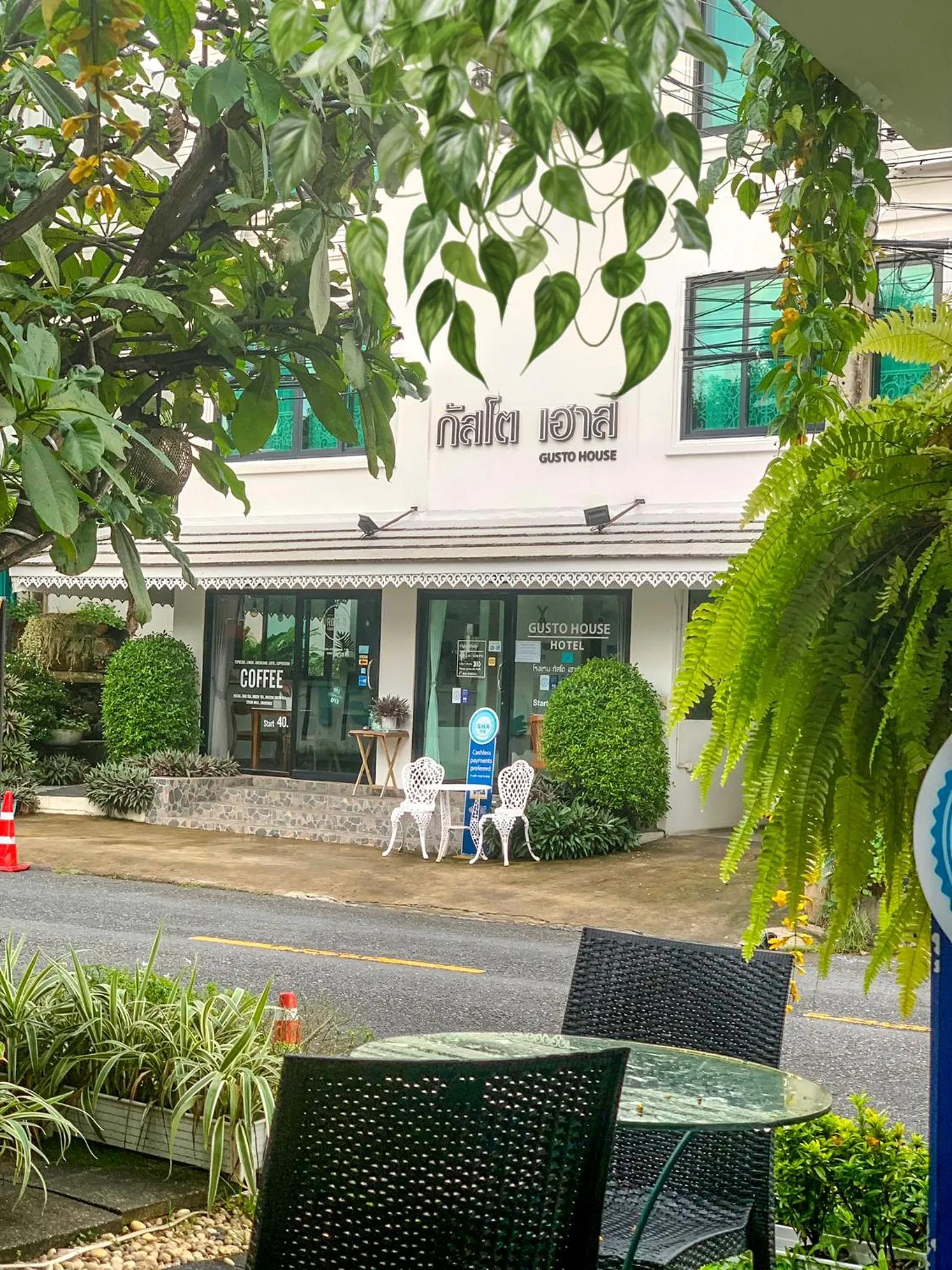 Property building in Gusto House