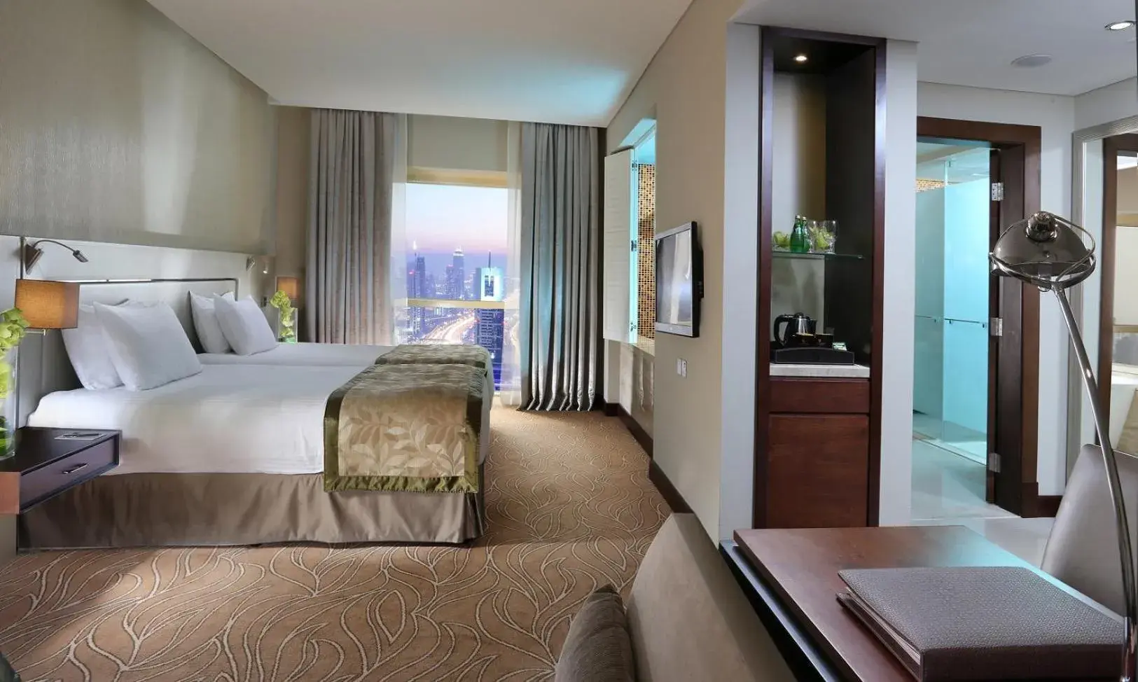 Deluxe Studio Twin Beds in The Tower Plaza Hotel Dubai Deluxe Studio Twin Beds in The Tower Plaza Hotel Dubai