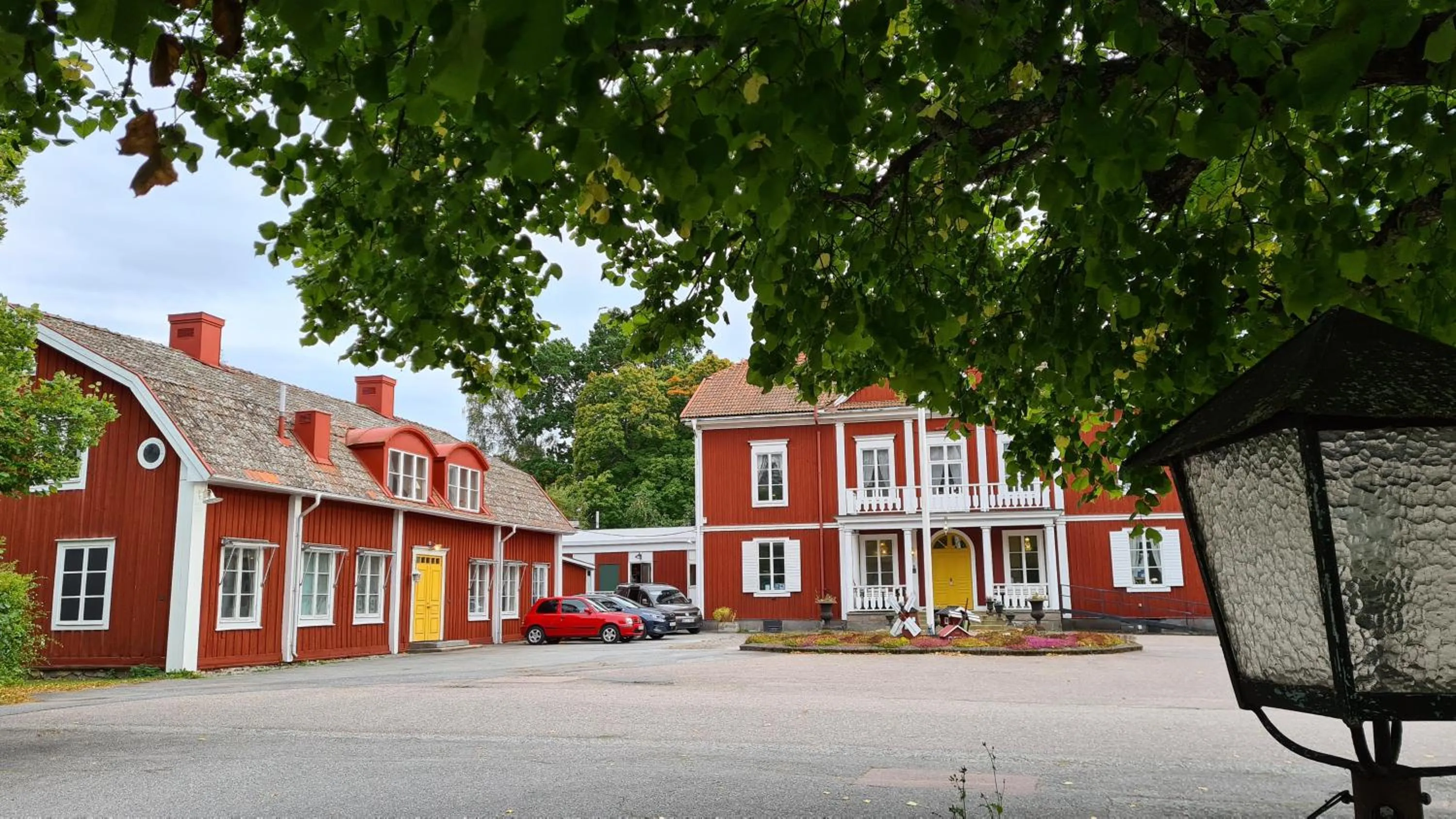 Facade/entrance in Kolbäcks Gästgivaregård