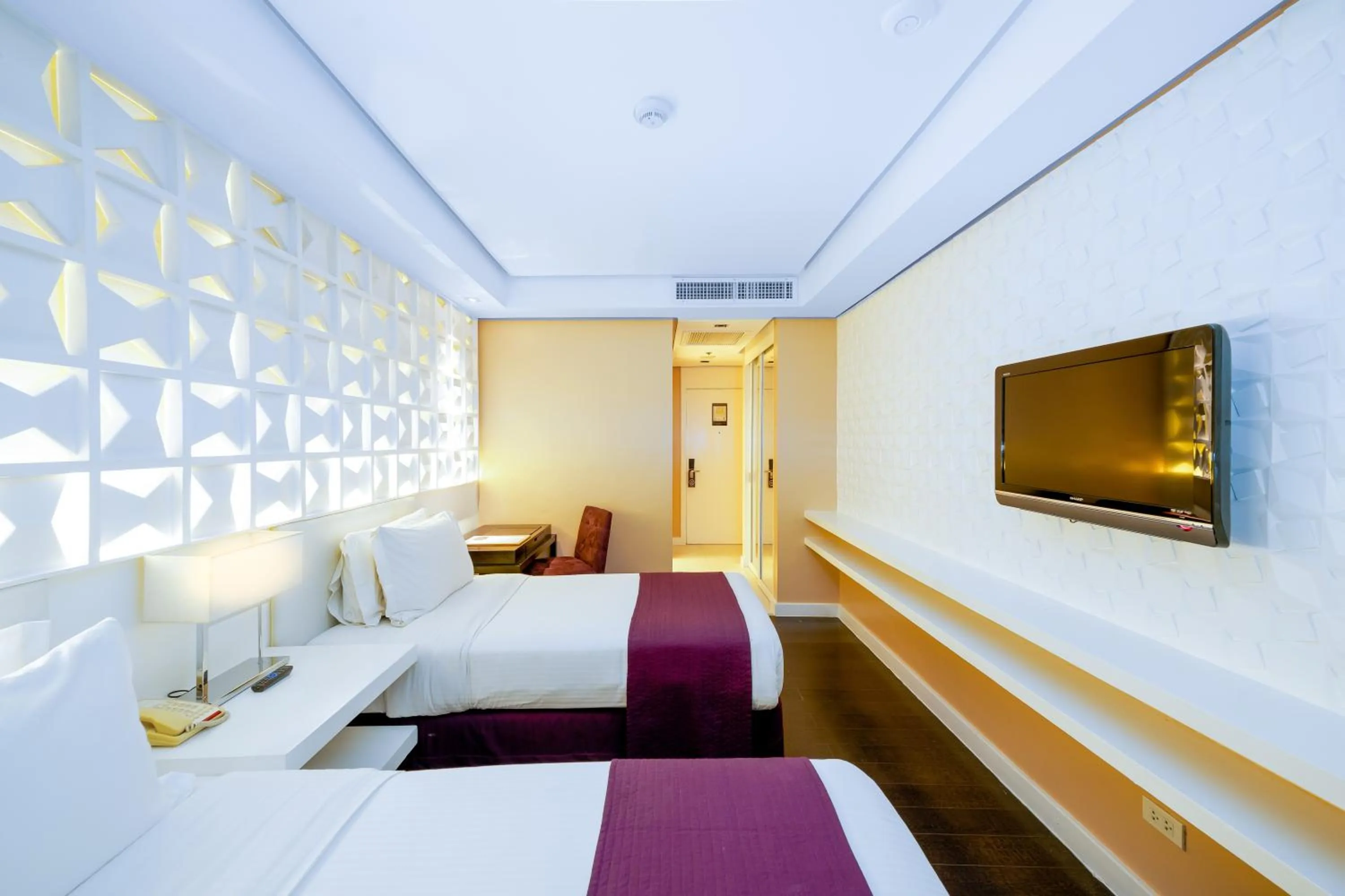 Bedroom, Bed in The Bayleaf Intramuros