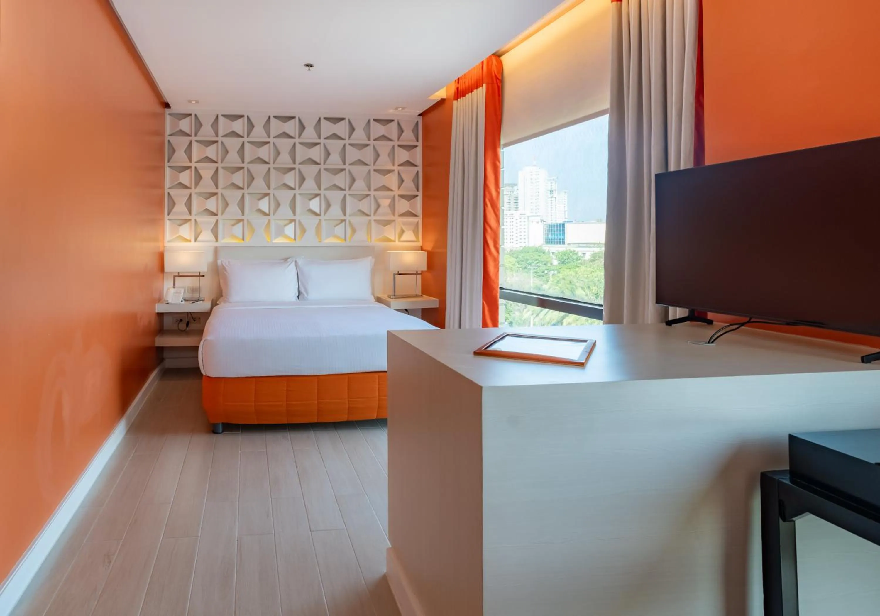 Bedroom, Bed in The Bayleaf Intramuros