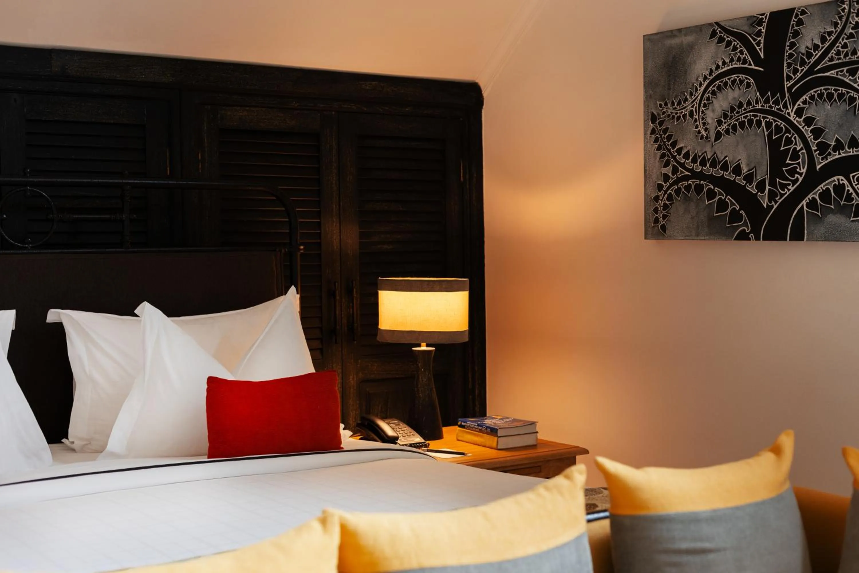 Bed in Shinta Mani Angkor