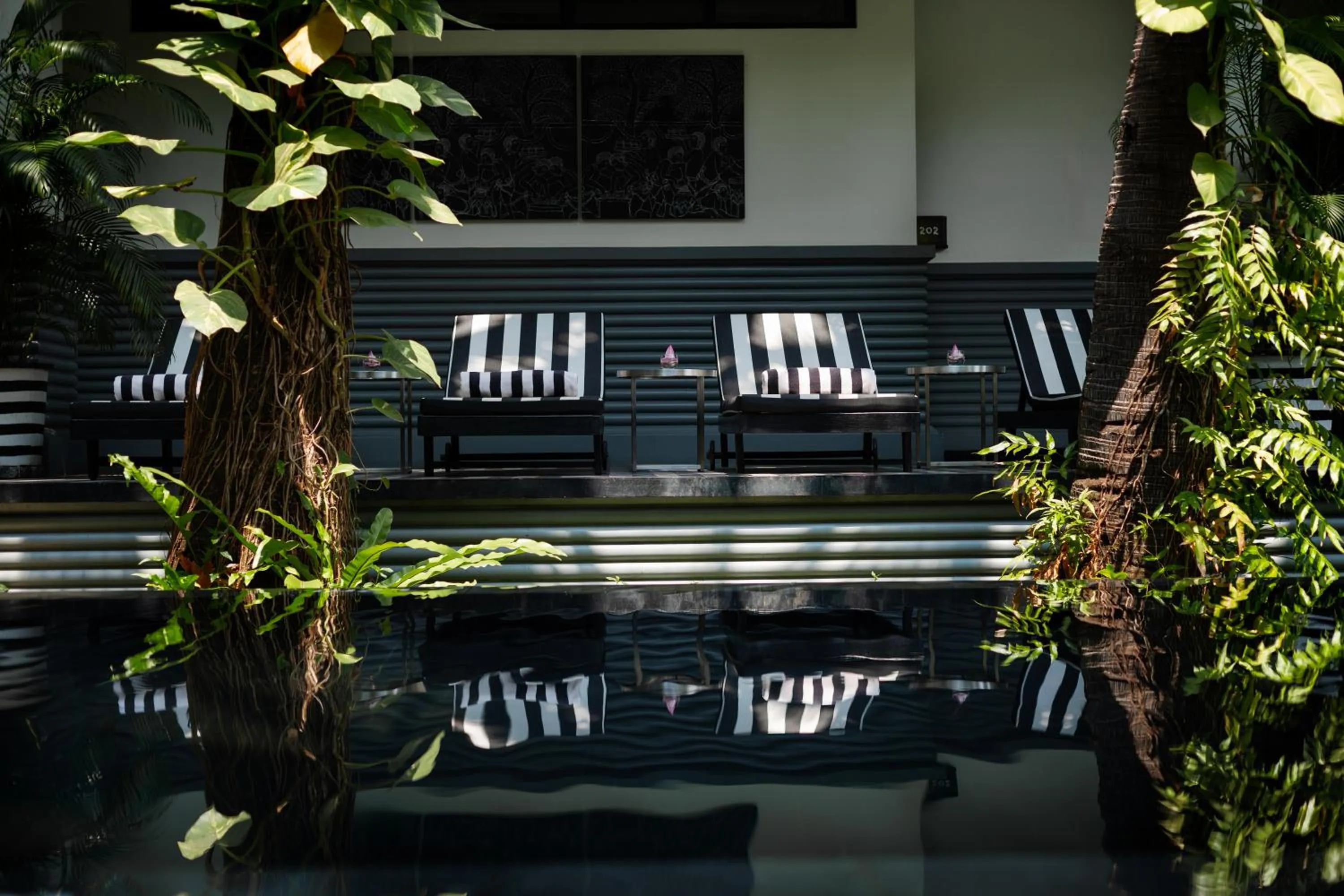 Swimming pool in Shinta Mani Angkor