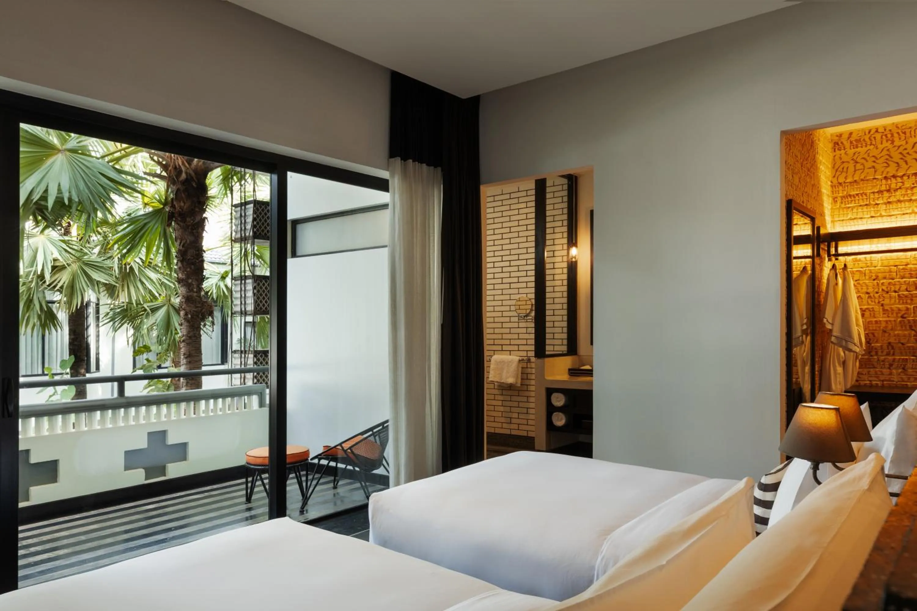 Balcony/Terrace, Bed in Shinta Mani Angkor