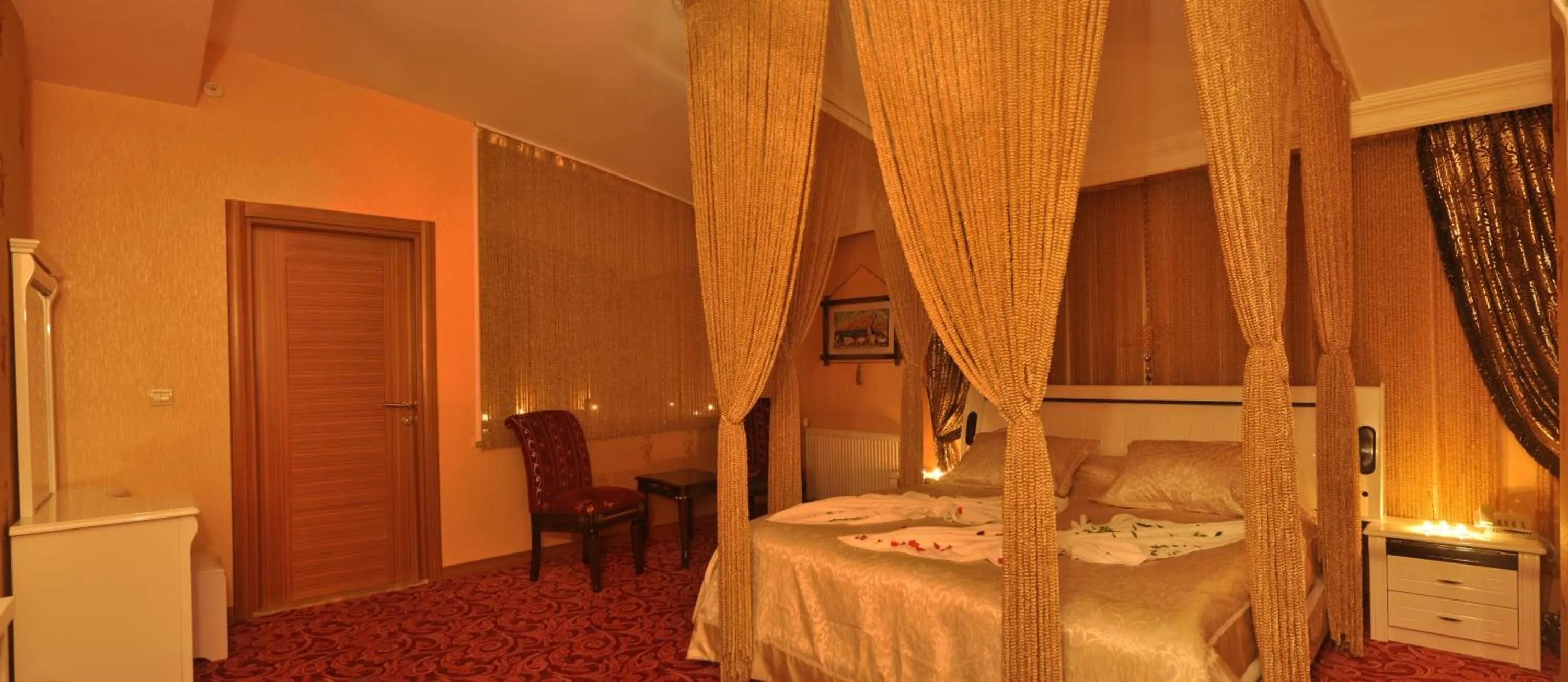 Photo of the whole room, Bed in Demosan Hotel