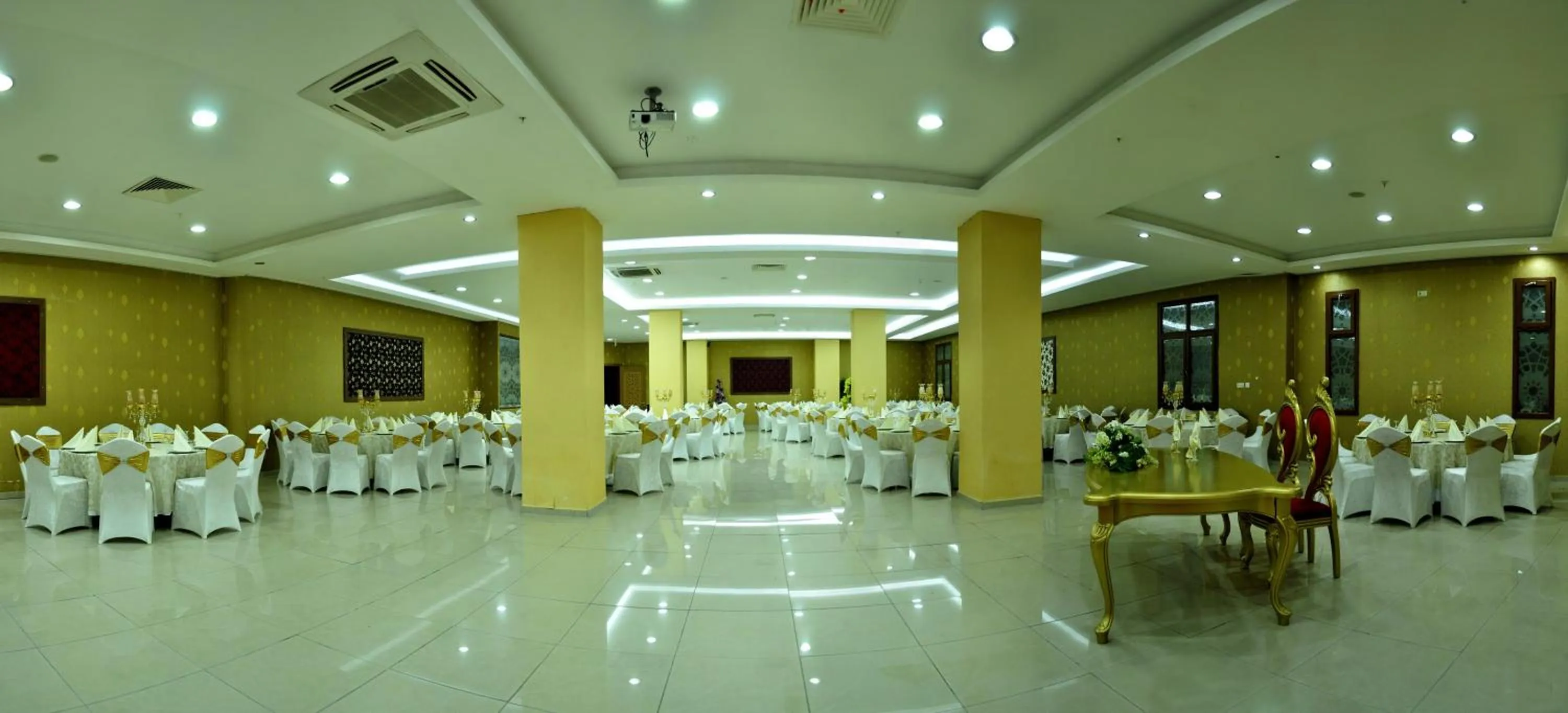 Banquet/Function facilities in Demosan Hotel