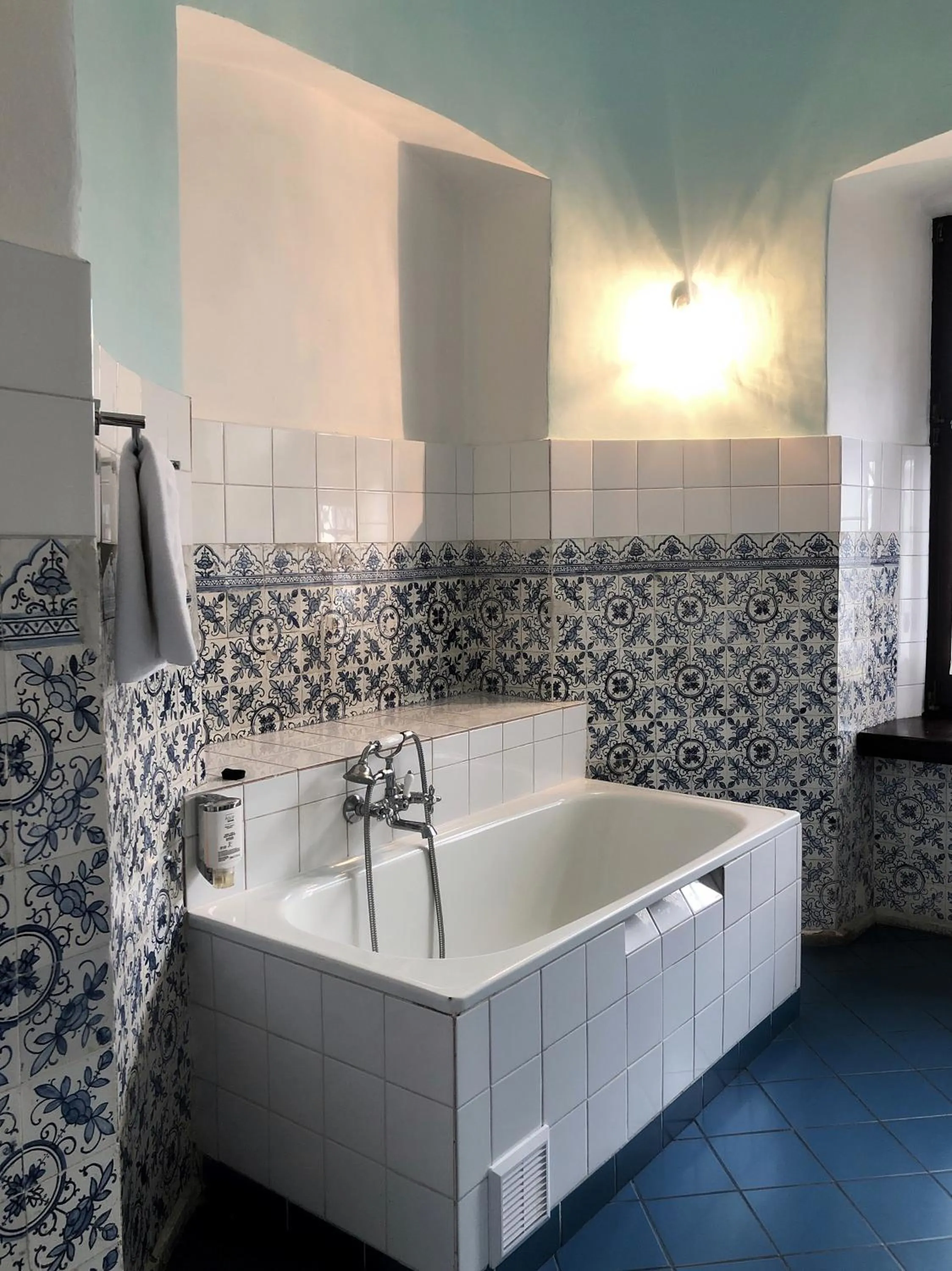 Bathroom in Pałac Krobielowice