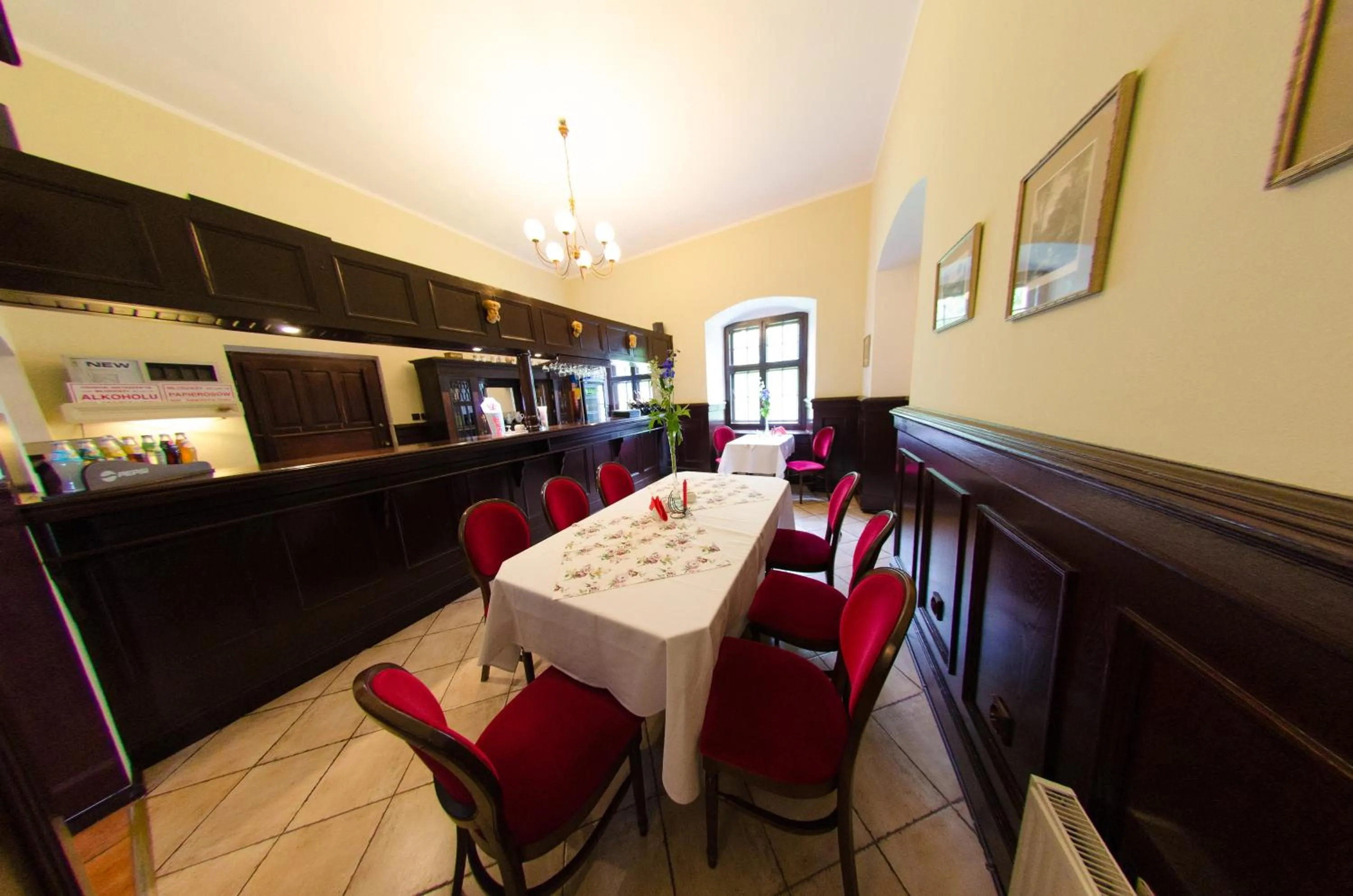 Dining area in Pałac Krobielowice