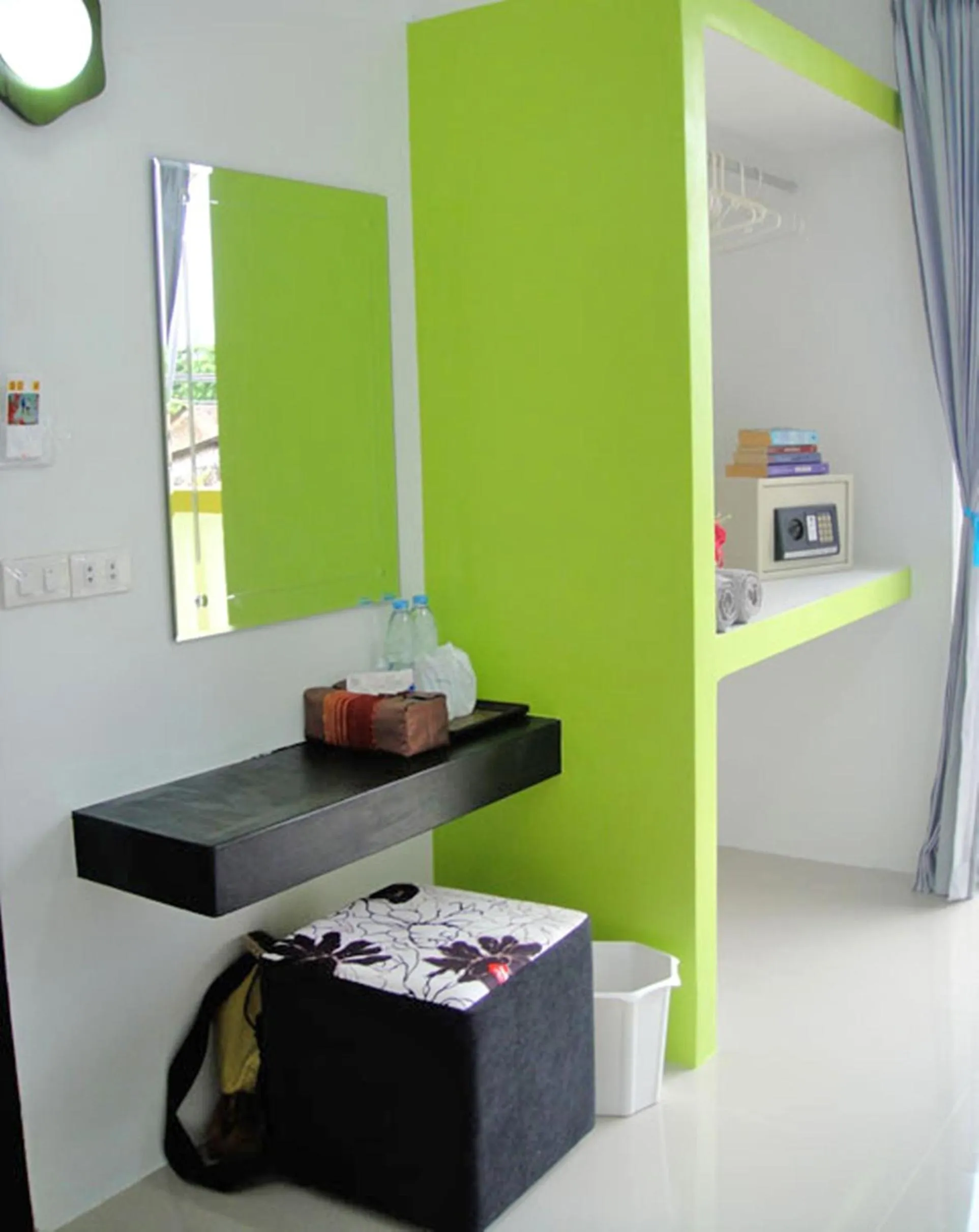 Decorative detail in Harmony Bed & Bakery