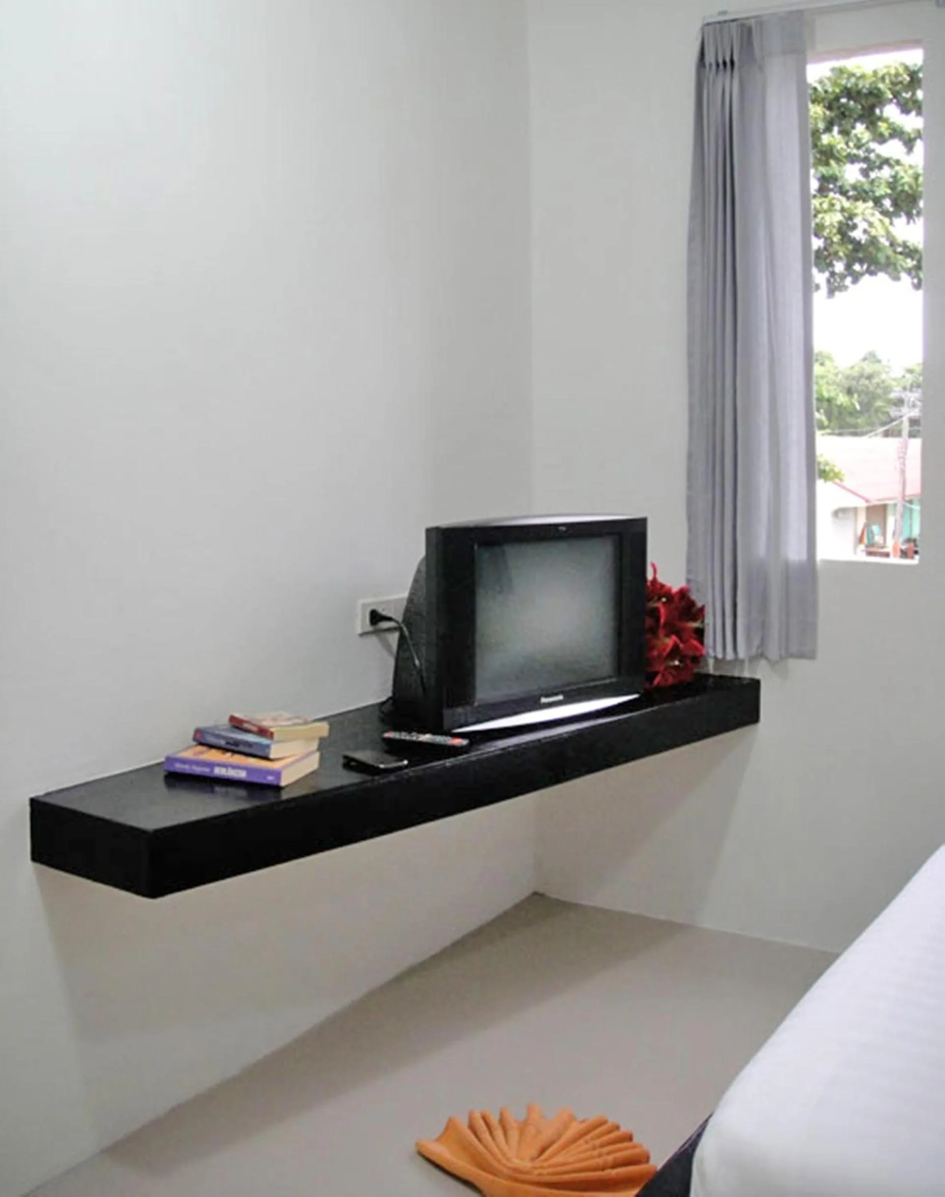 Decorative detail, Bed in Harmony Bed & Bakery