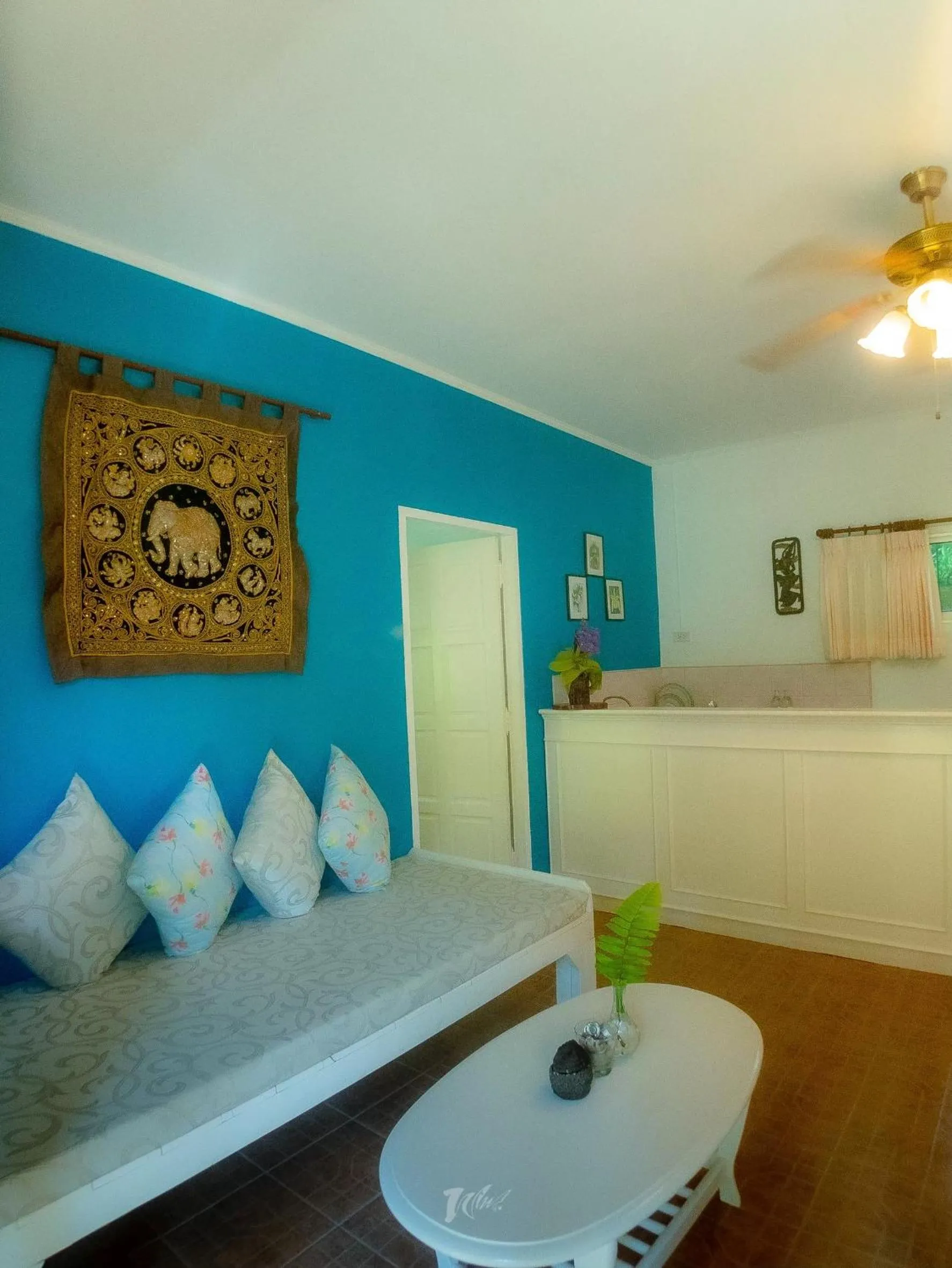 Living room, Bed in Loma Resort