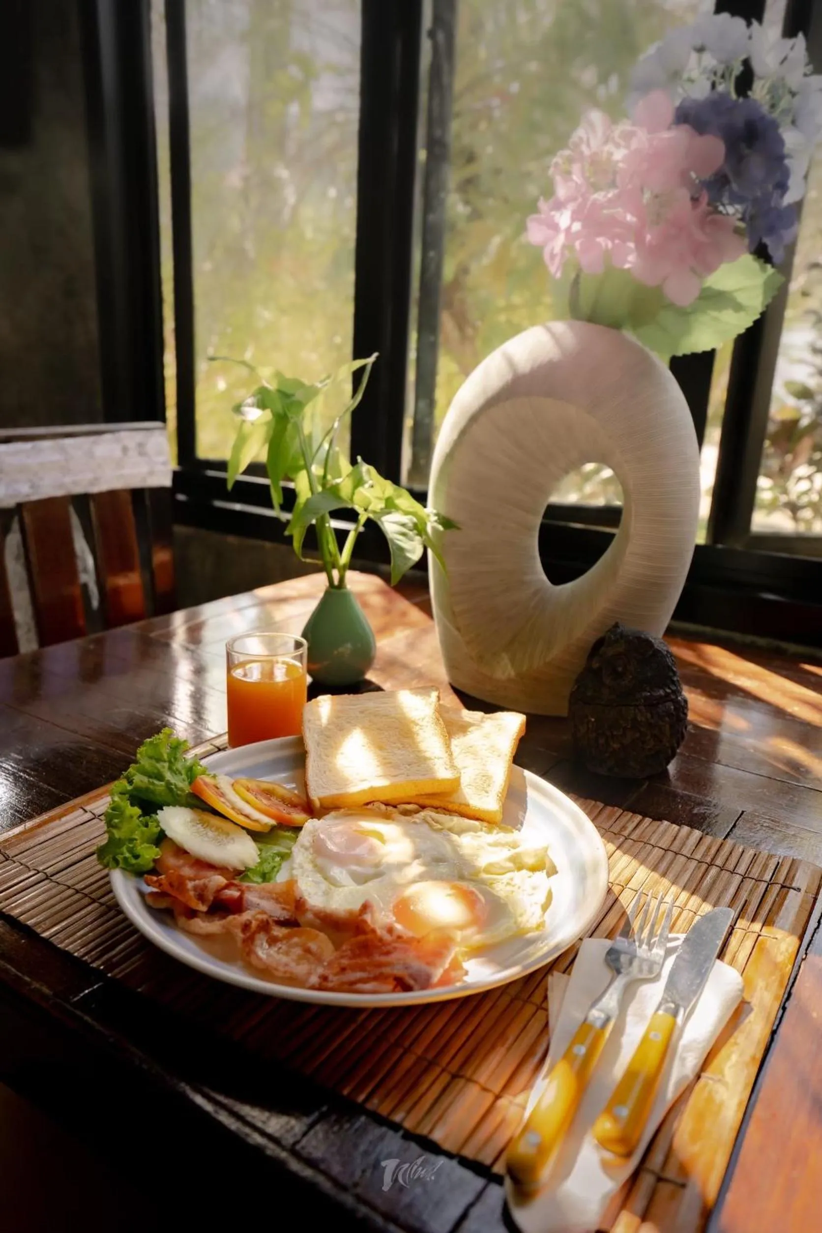 Breakfast in Loma Resort