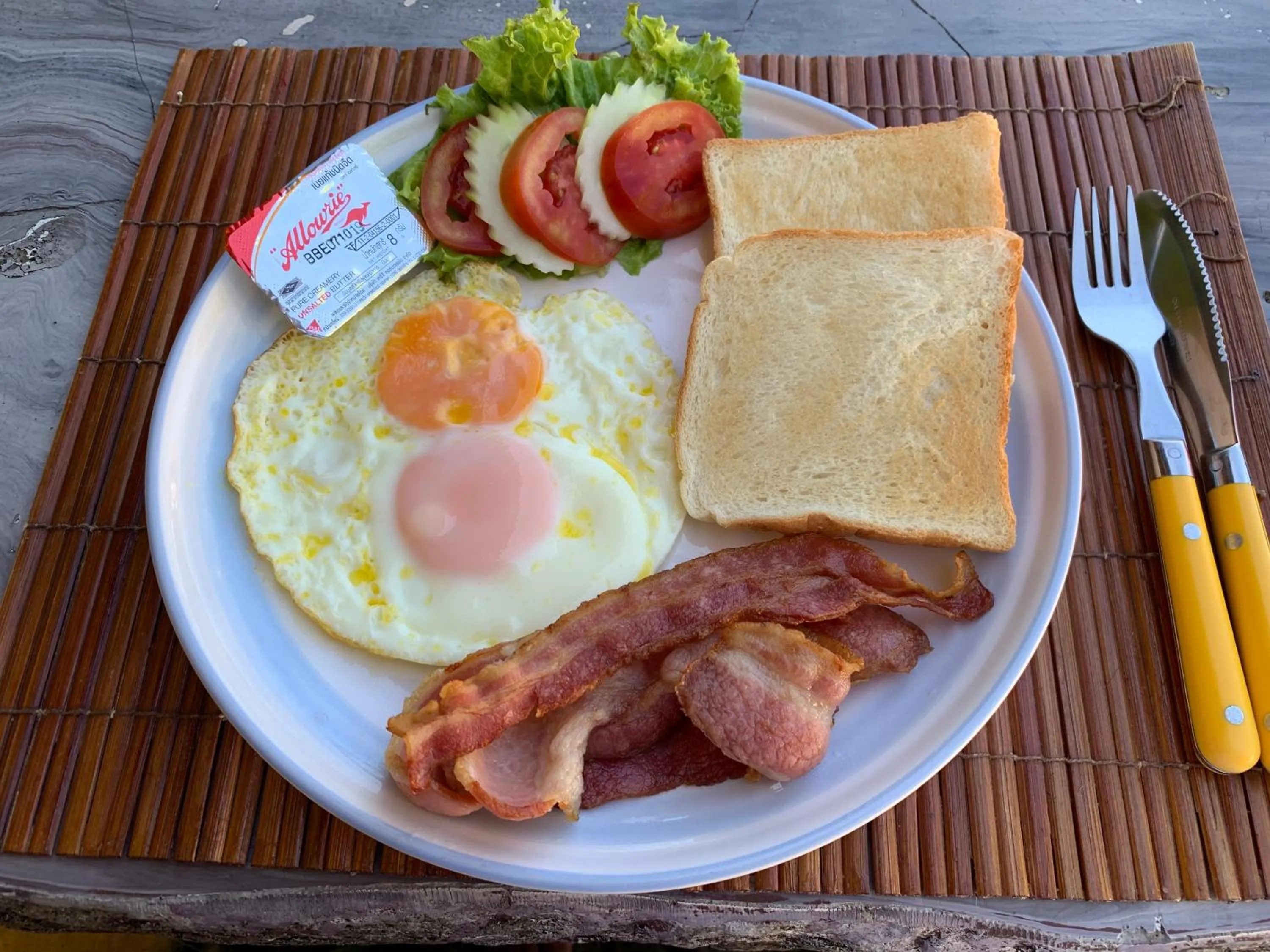 Breakfast in Loma Resort