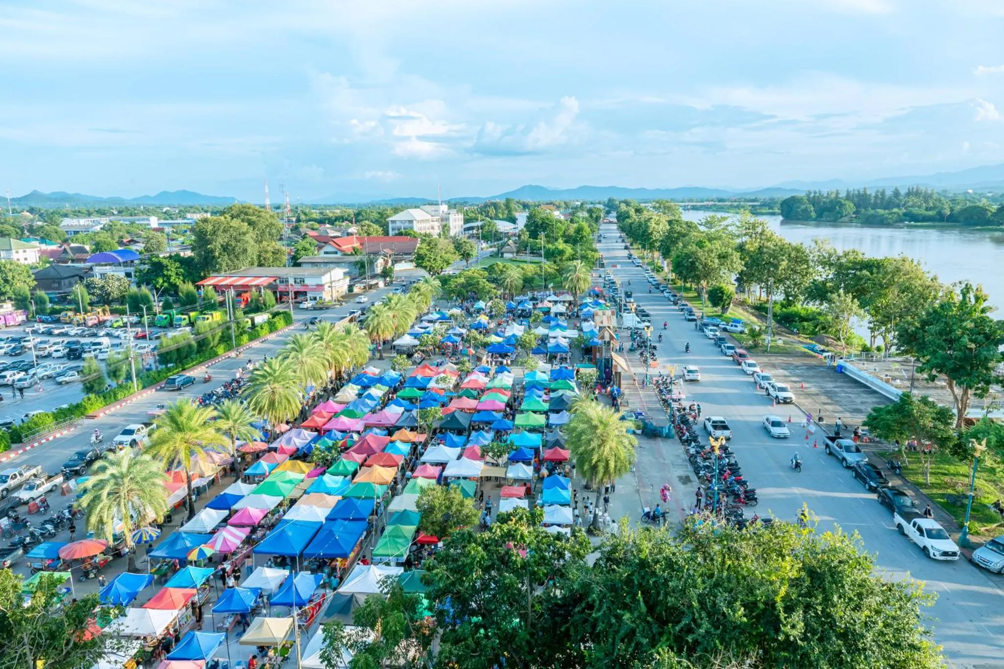 Viang Tak Riverside Hotel
