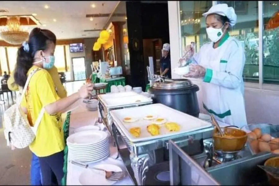 Restaurant/places to eat in Viang Tak Riverside Hotel