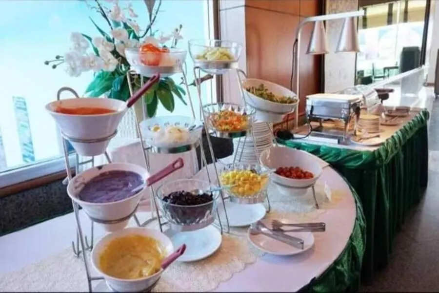 Restaurant/places to eat in Viang Tak Riverside Hotel