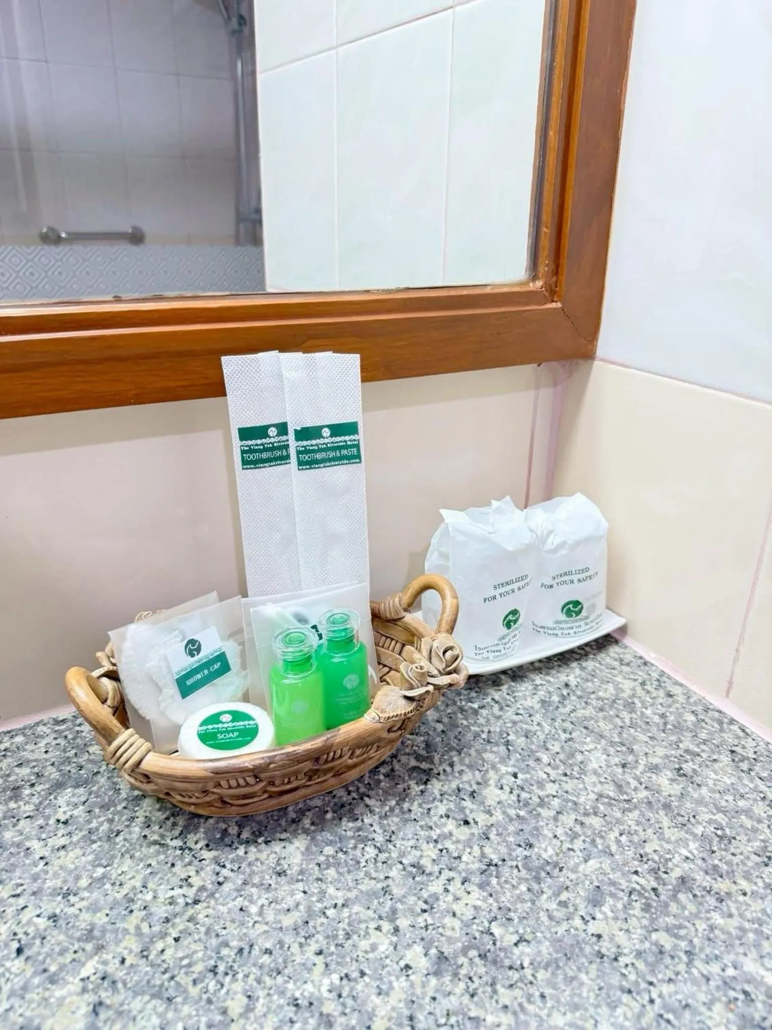 Viang Tak Riverside Hotel