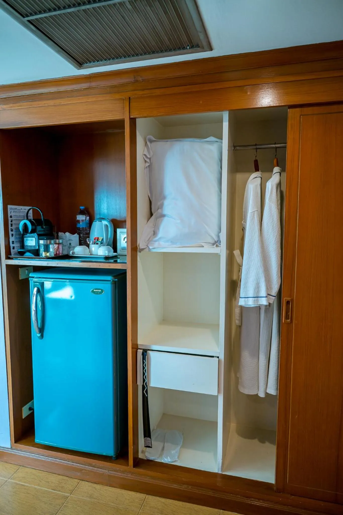 Viang Tak Riverside Hotel