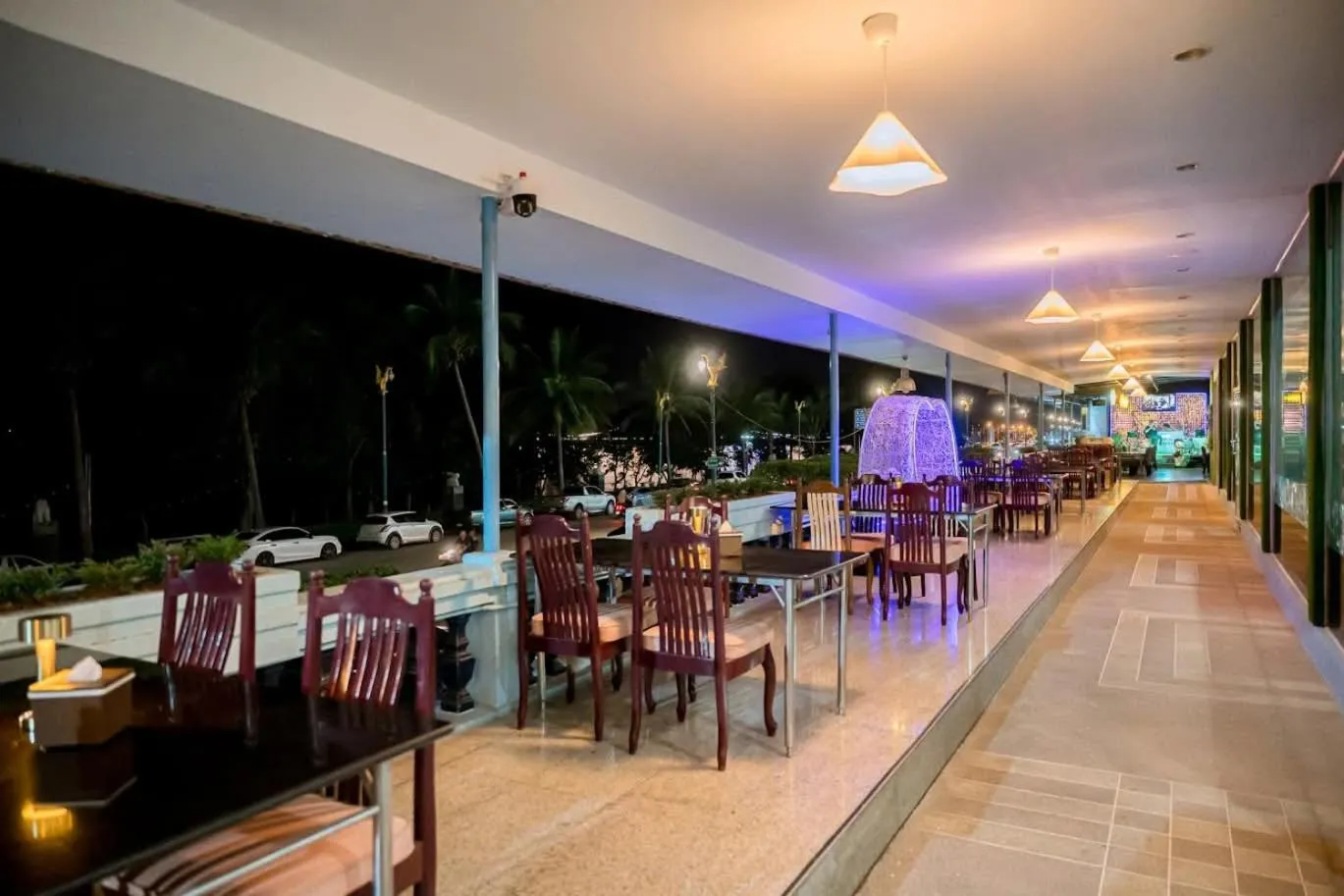 Viang Tak Riverside Hotel