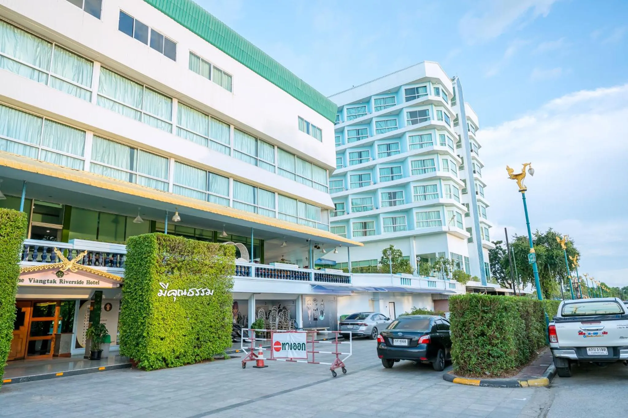 Viang Tak Riverside Hotel