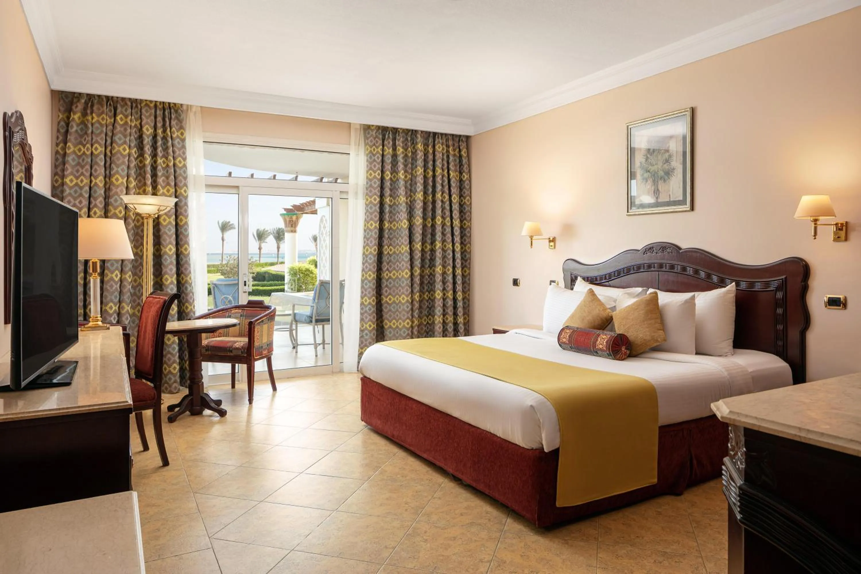 Toilet, Bed in Palm Royale Resort - Soma Bay