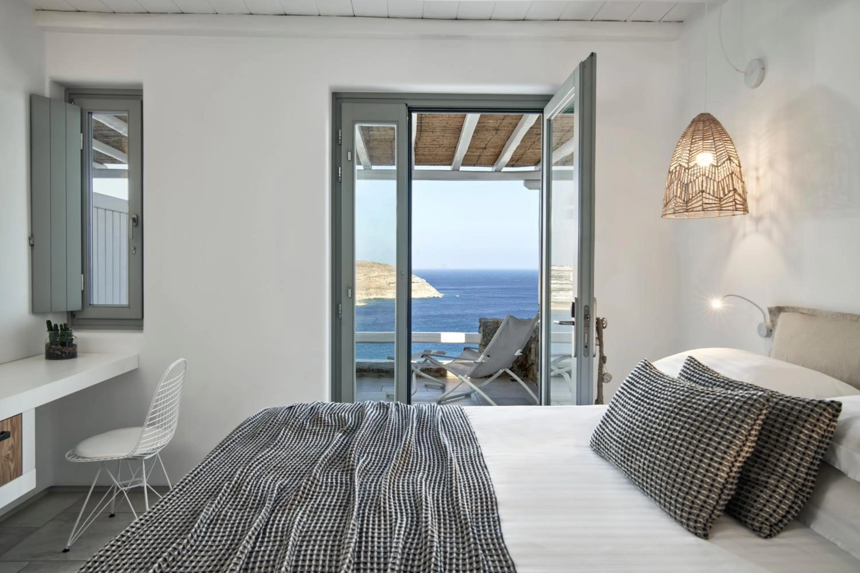 Balcony/Terrace, Bed in Mykonos Bliss - Cozy Suites, Adults Only Hotel