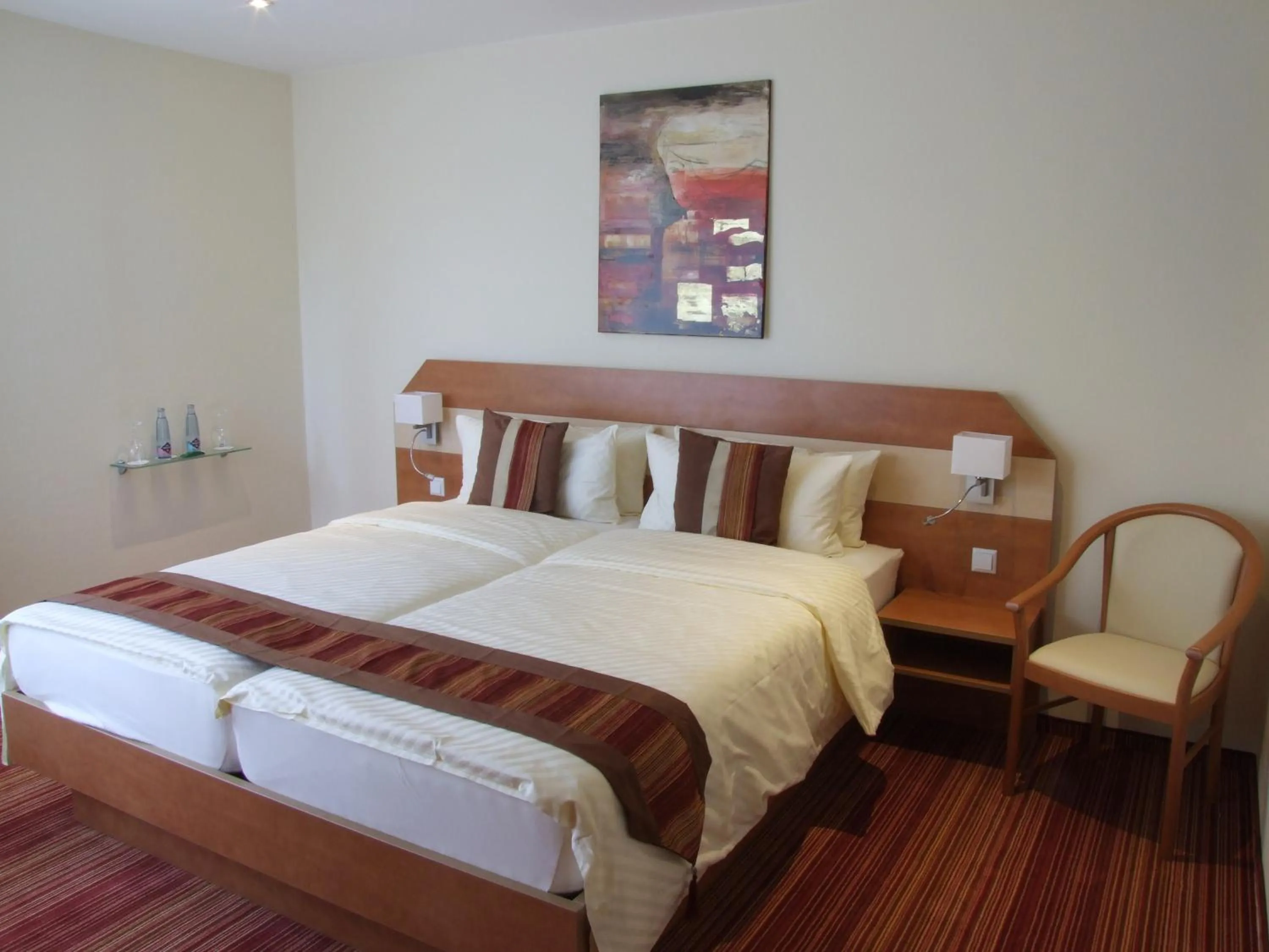 Photo of the whole room, Bed in Boutique Hotel Wolfsburg