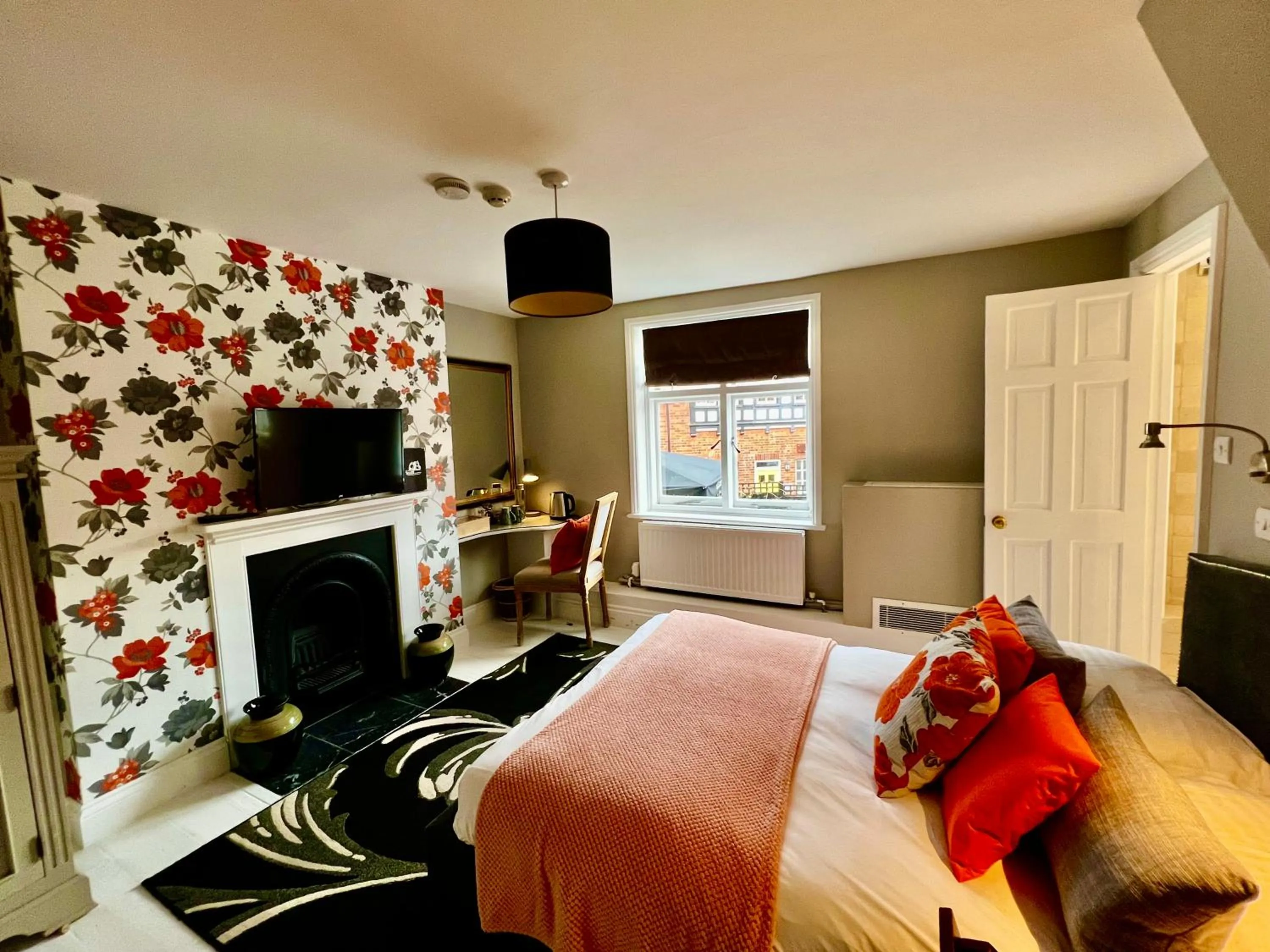 Bed in The Miller of Mansfield