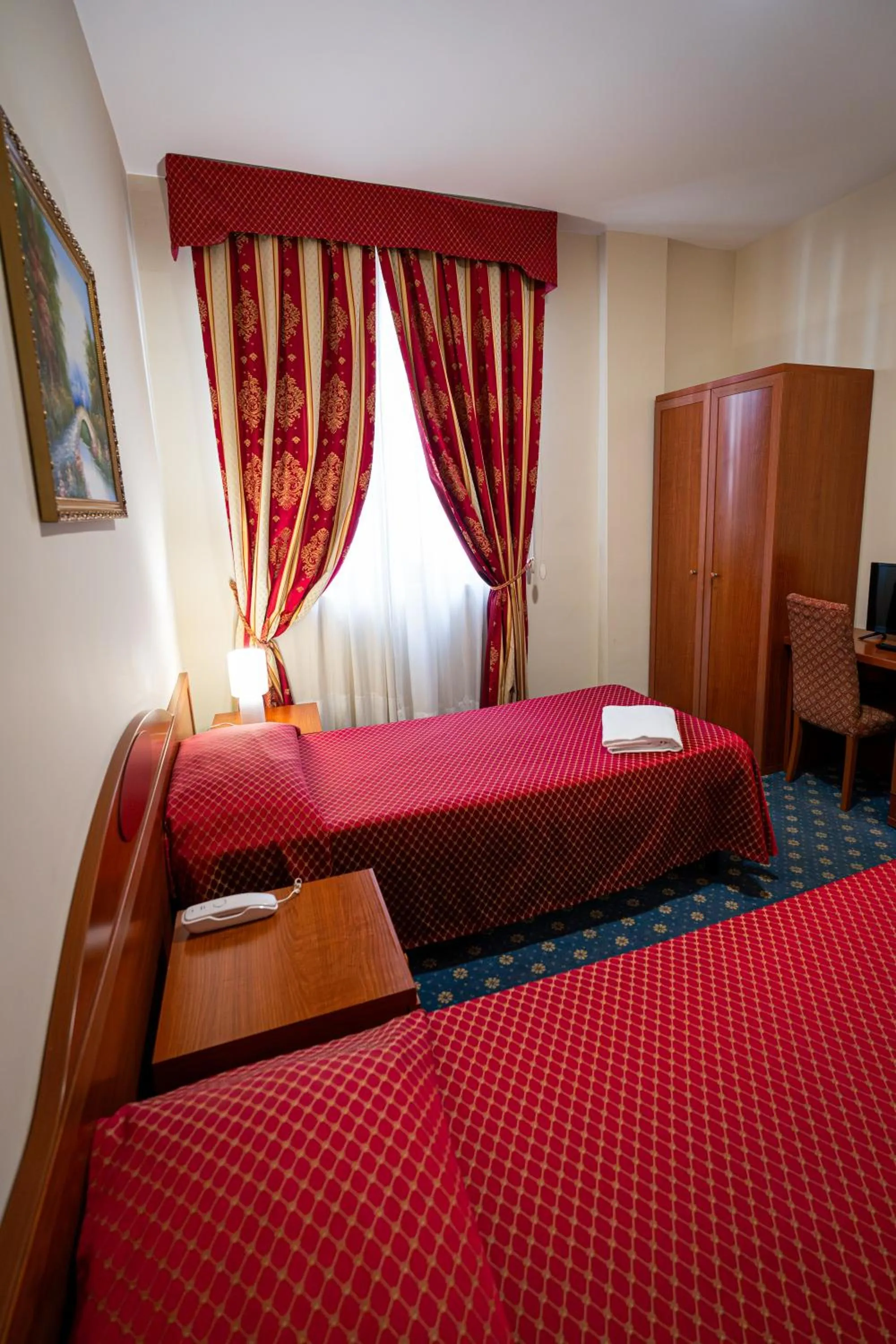 Bedroom, Bed in Hotel Cavour Resort