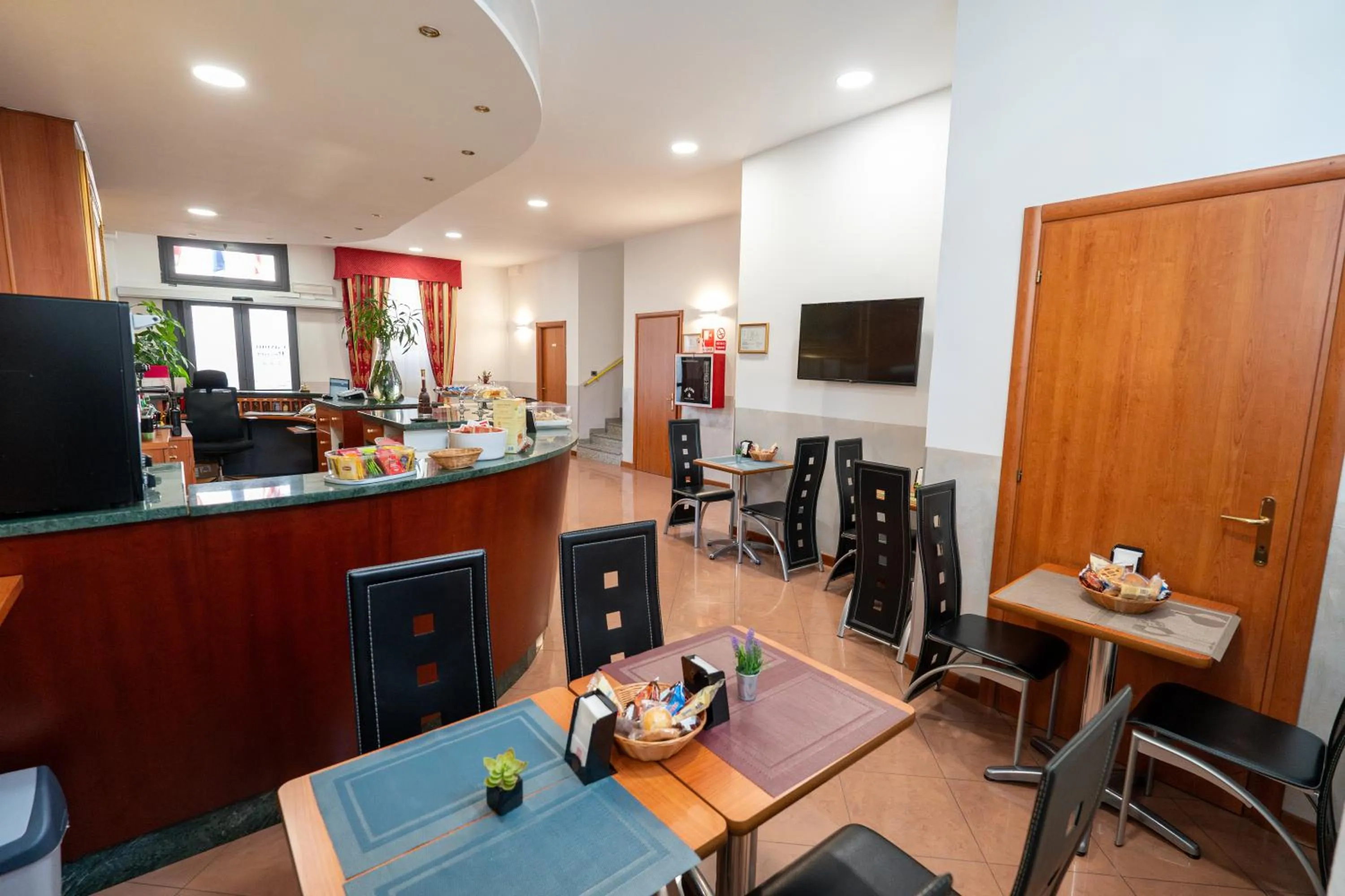 Lobby or reception in Hotel Cavour Resort