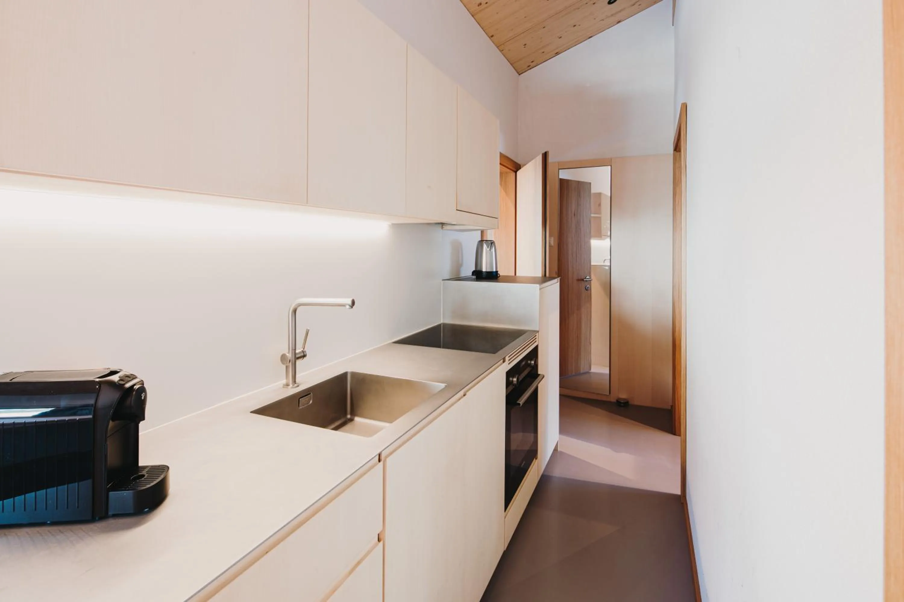 Photo of the whole room in Alpin - Studios & Suites