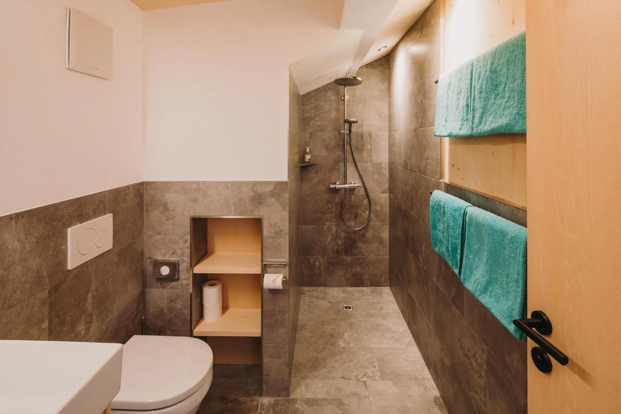 Photo of the whole room in Alpin - Studios & Suites