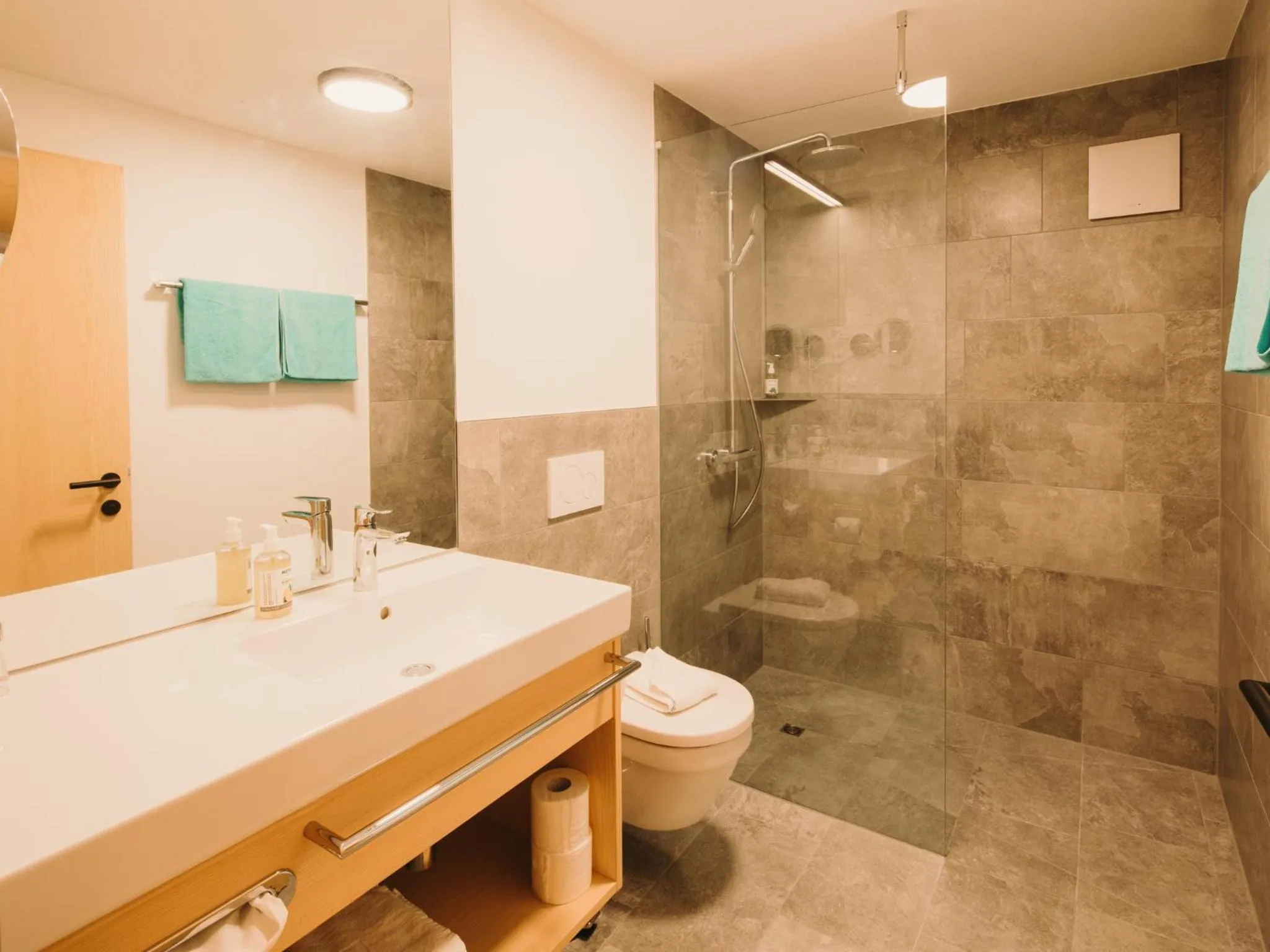 Photo of the whole room in Alpin - Studios & Suites