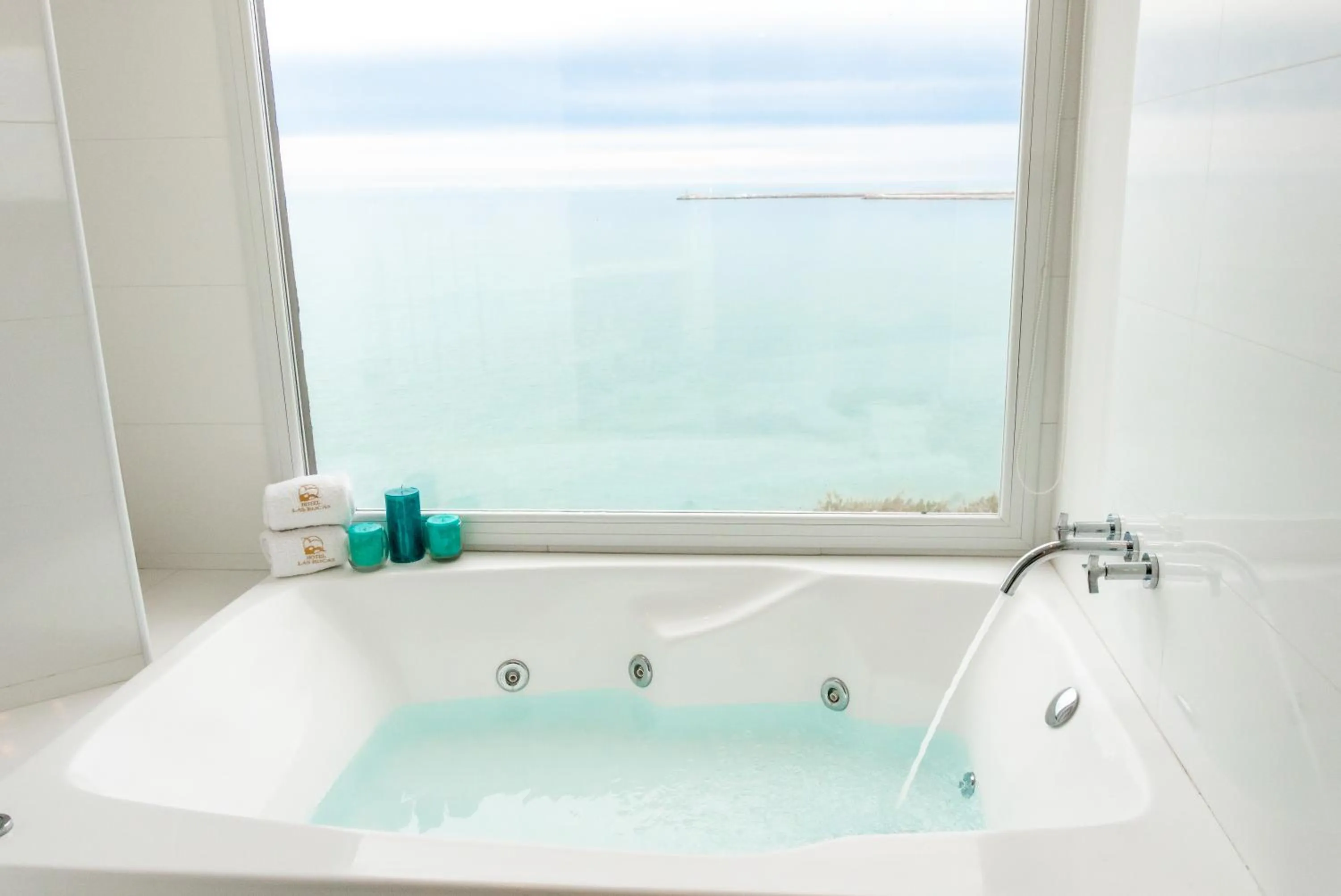 Bathroom in Hotel Las Rocas