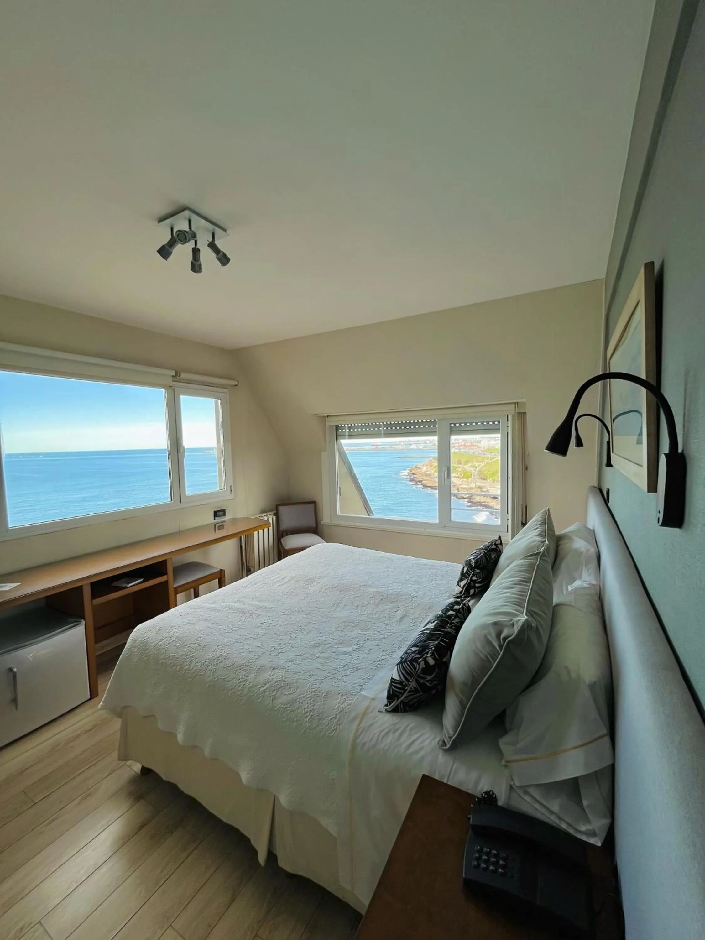 Bed in Hotel Las Rocas