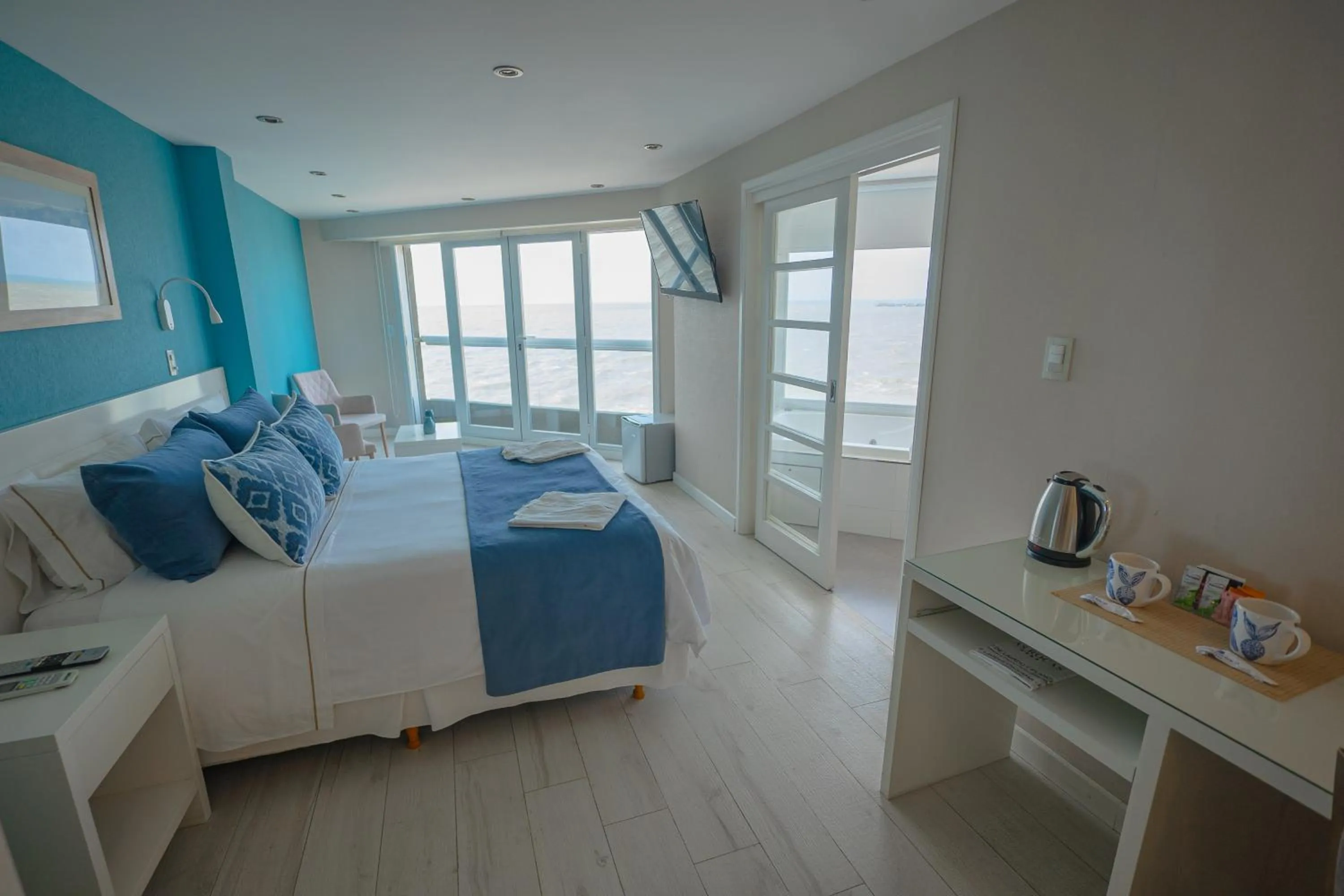 View (from property/room), Bed in Hotel Las Rocas