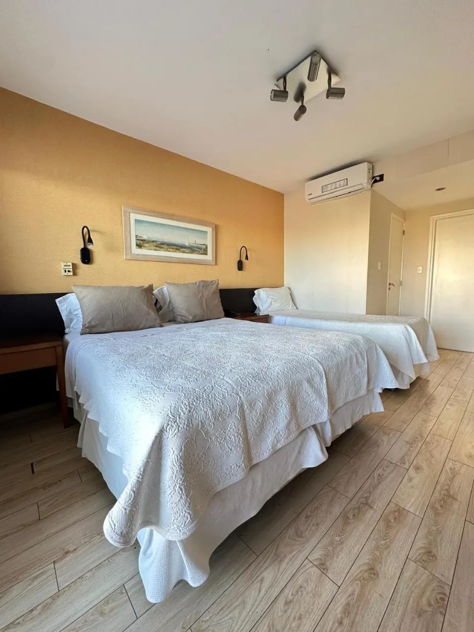 Bed in Hotel Las Rocas