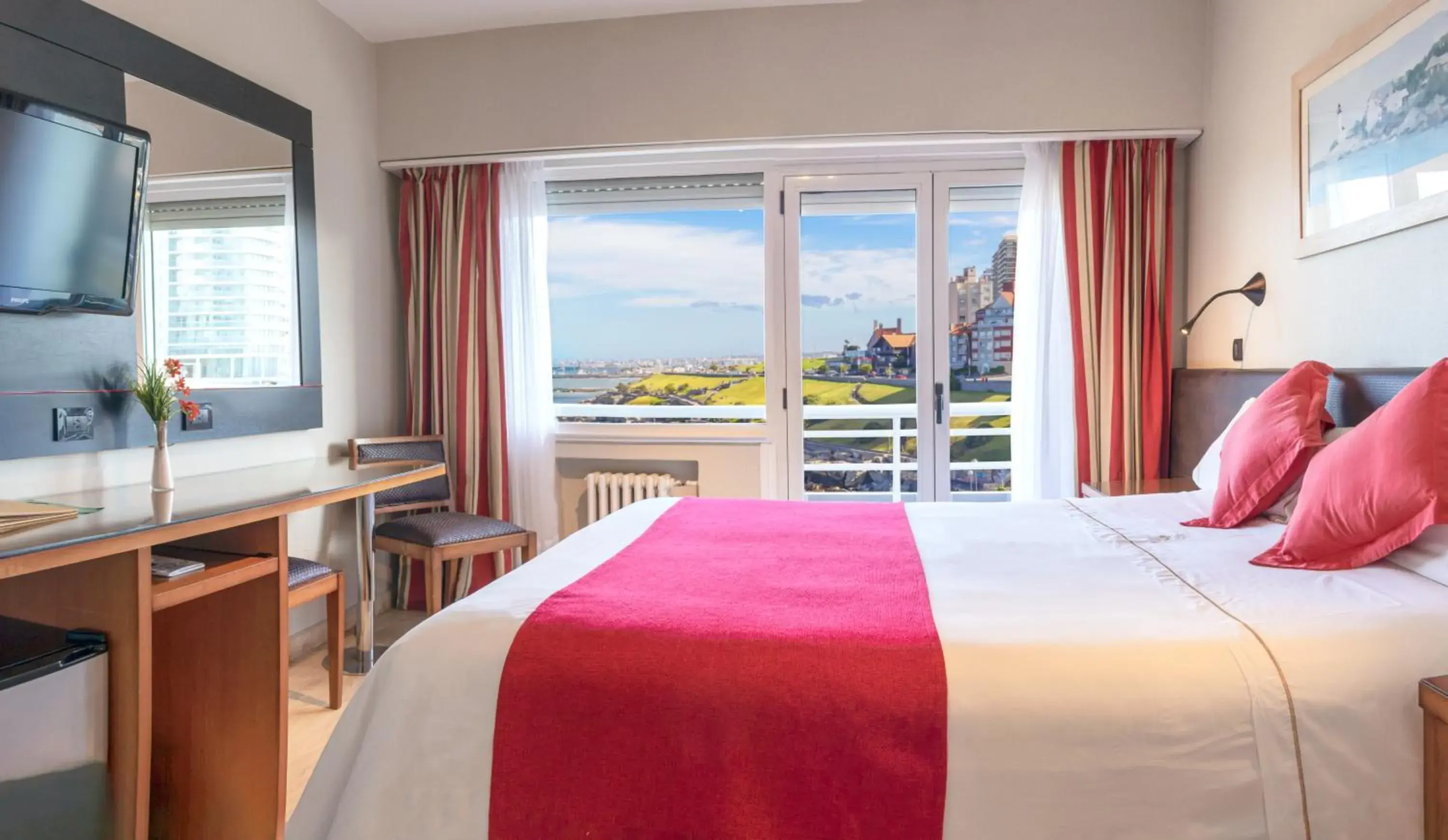 Superior Double or Twin Room with Sea View in Hotel Las Rocas Superior Double or Twin Room with Sea View in Hotel Las Rocas