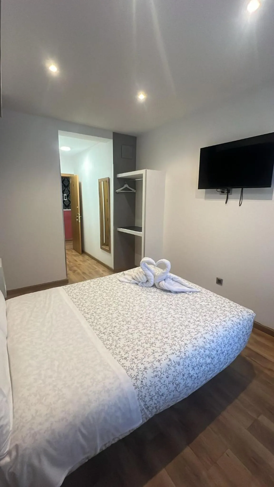 Bed in Hostal New Life Madrid