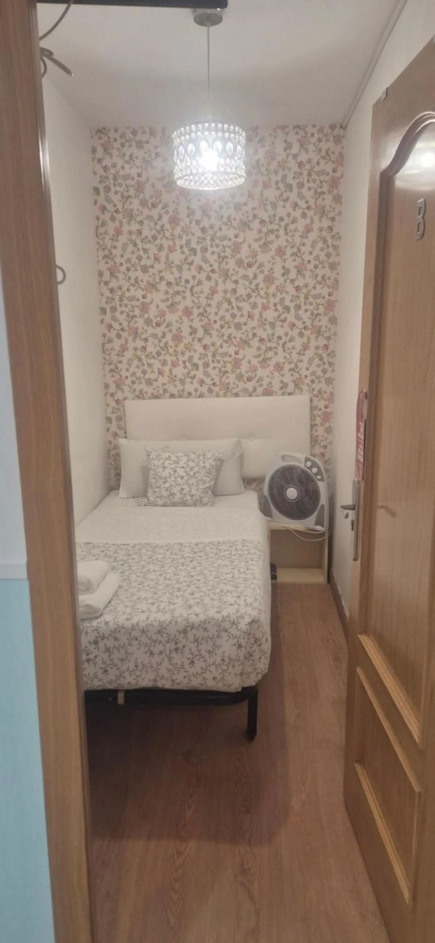 Bedroom, Bed in Hostal New Life Madrid