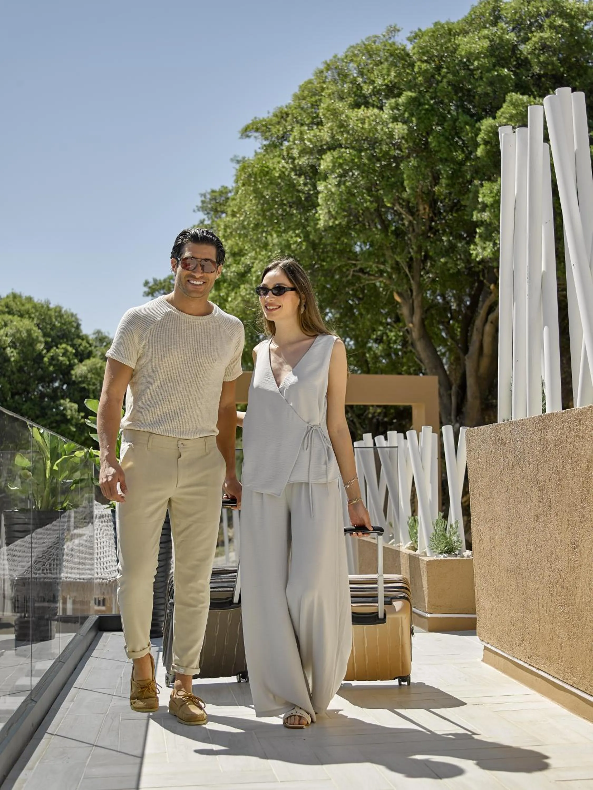 Day in The "L" Suites & Apartments