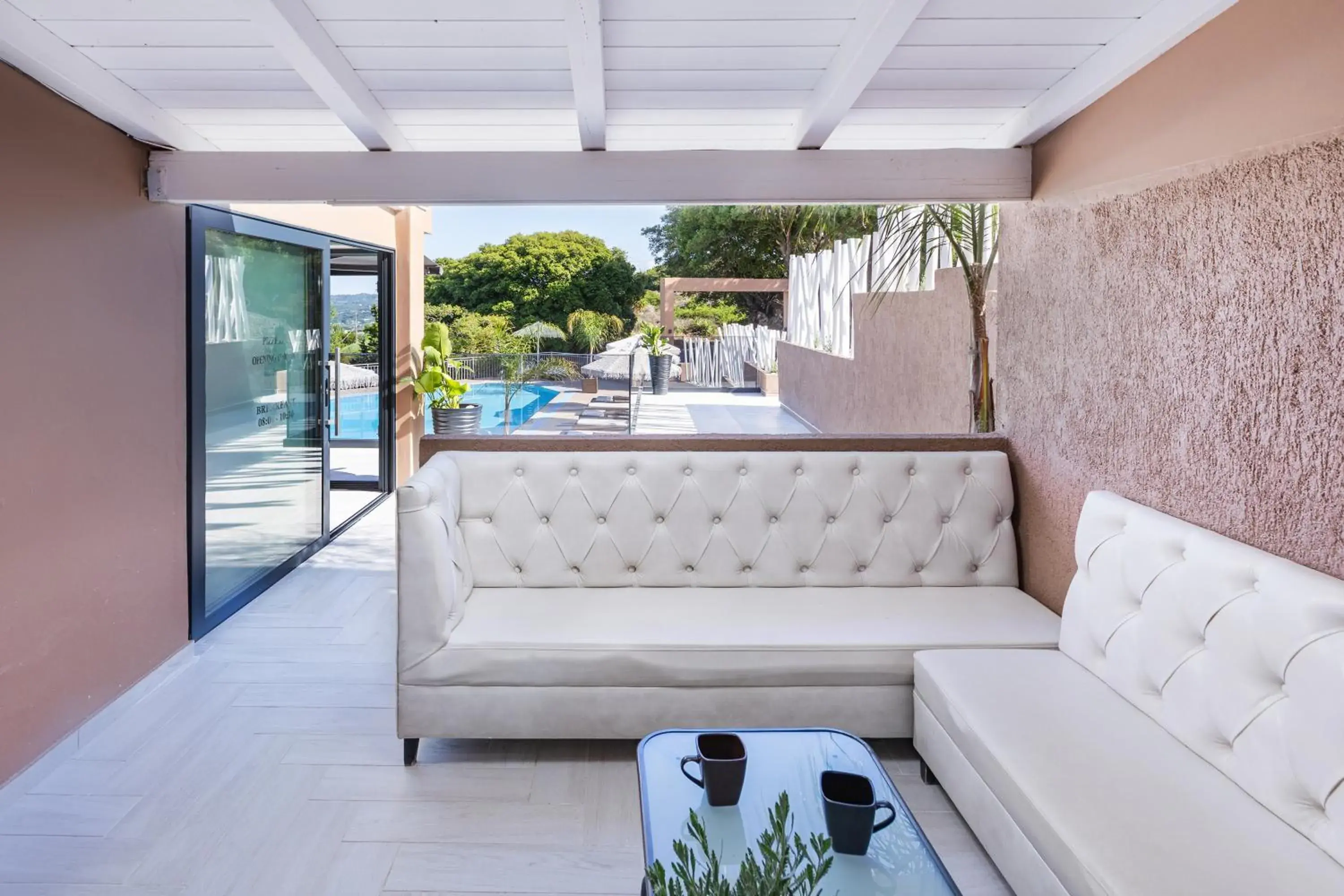 Family Room with Terrace in The "L" Suites & Apartments Family Room with Terrace in The "L" Suites & Apartments