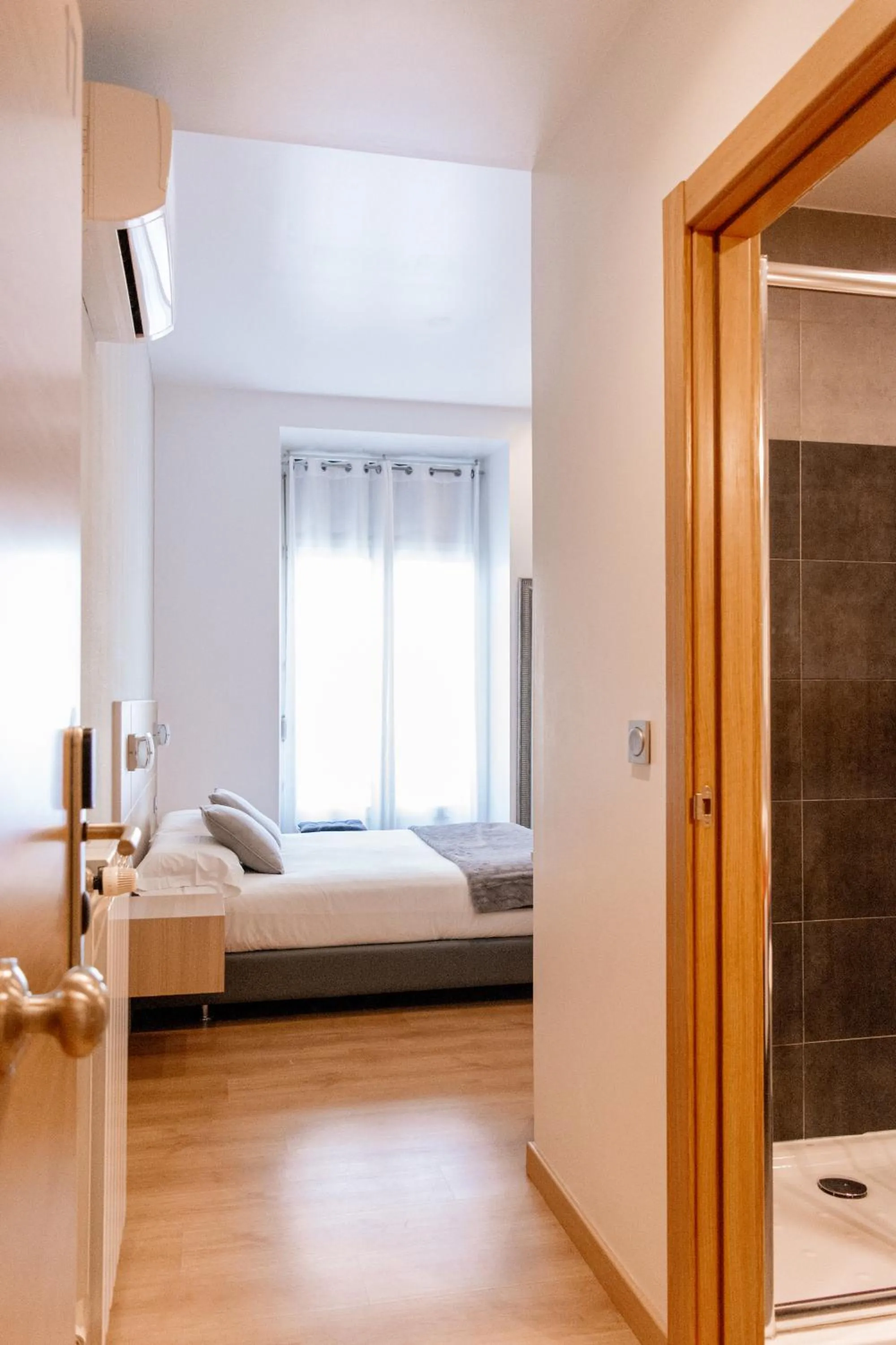 Photo of the whole room, Bed in Pension Kursaal