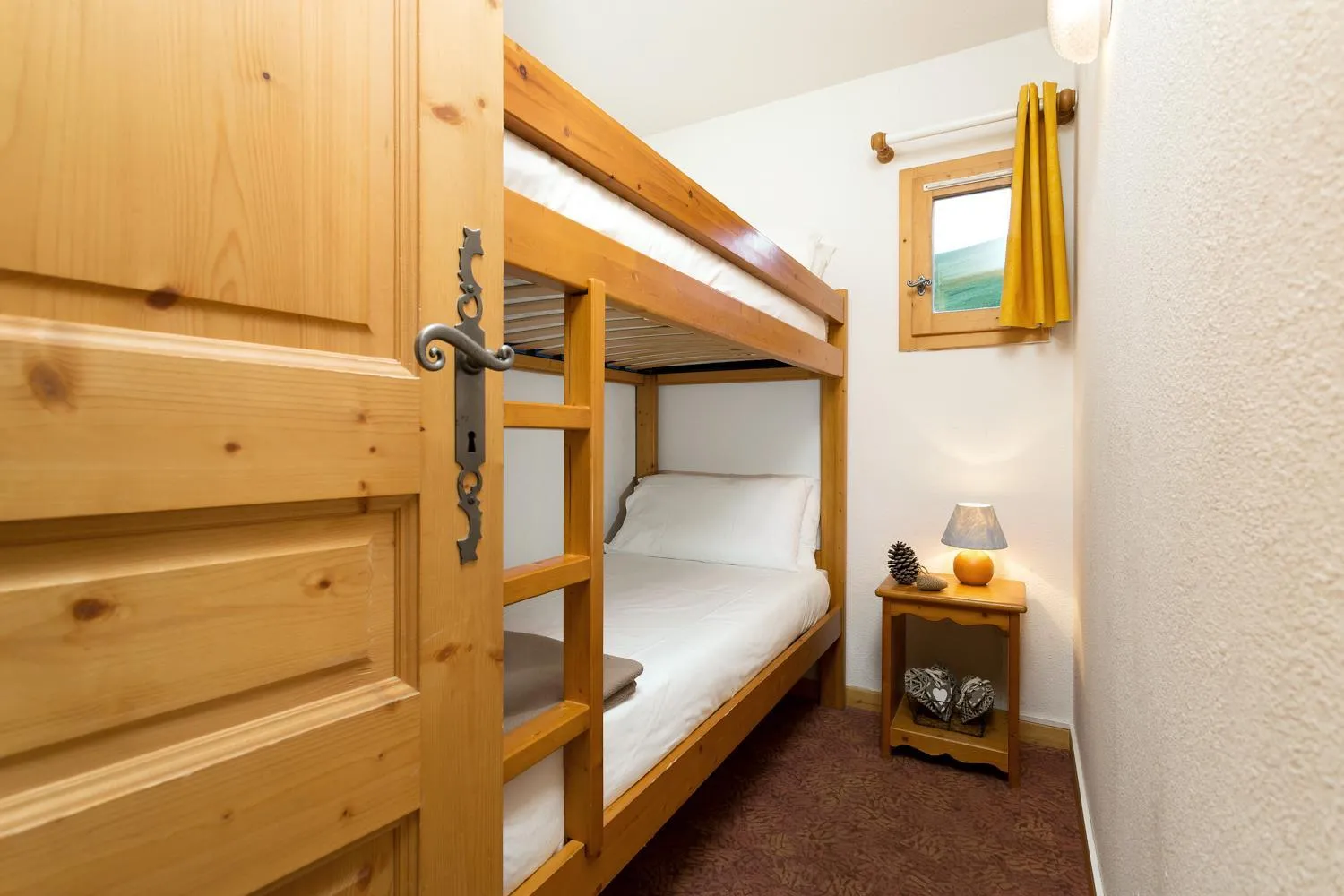 Bedroom, Bed in Madame Vacances les Chalets des Alpages