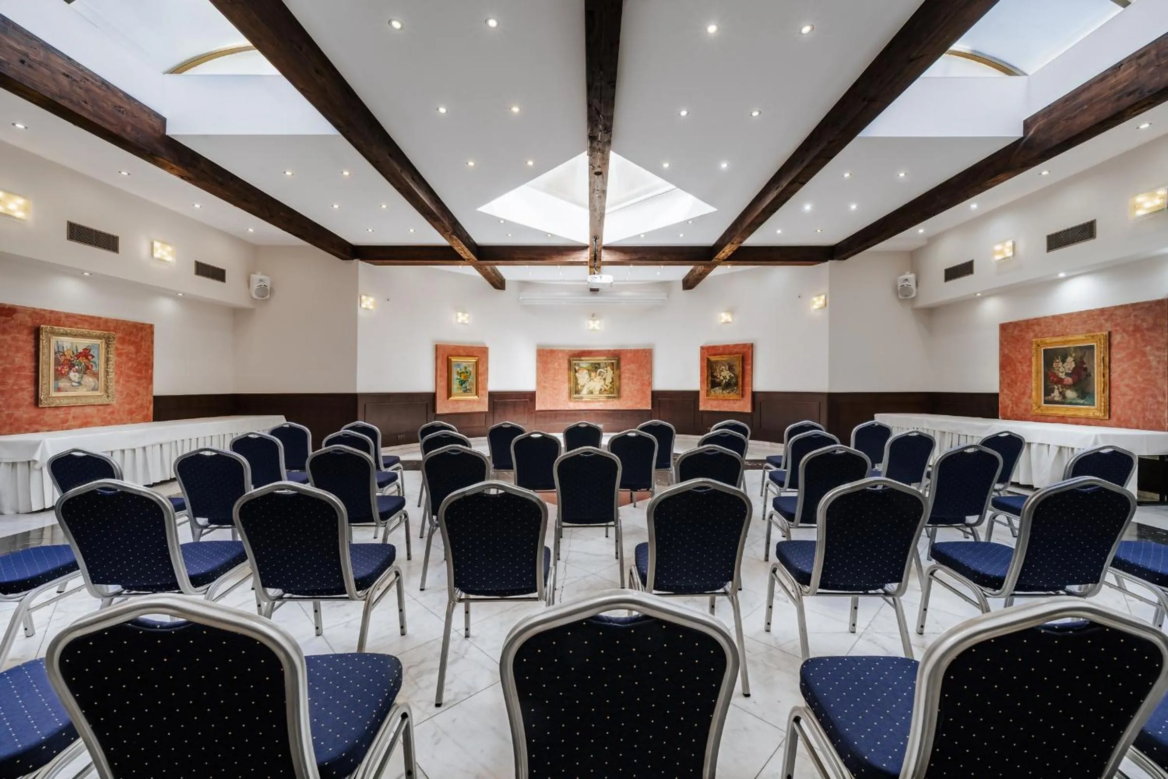 Meeting/conference room in Hotel Most Slávy