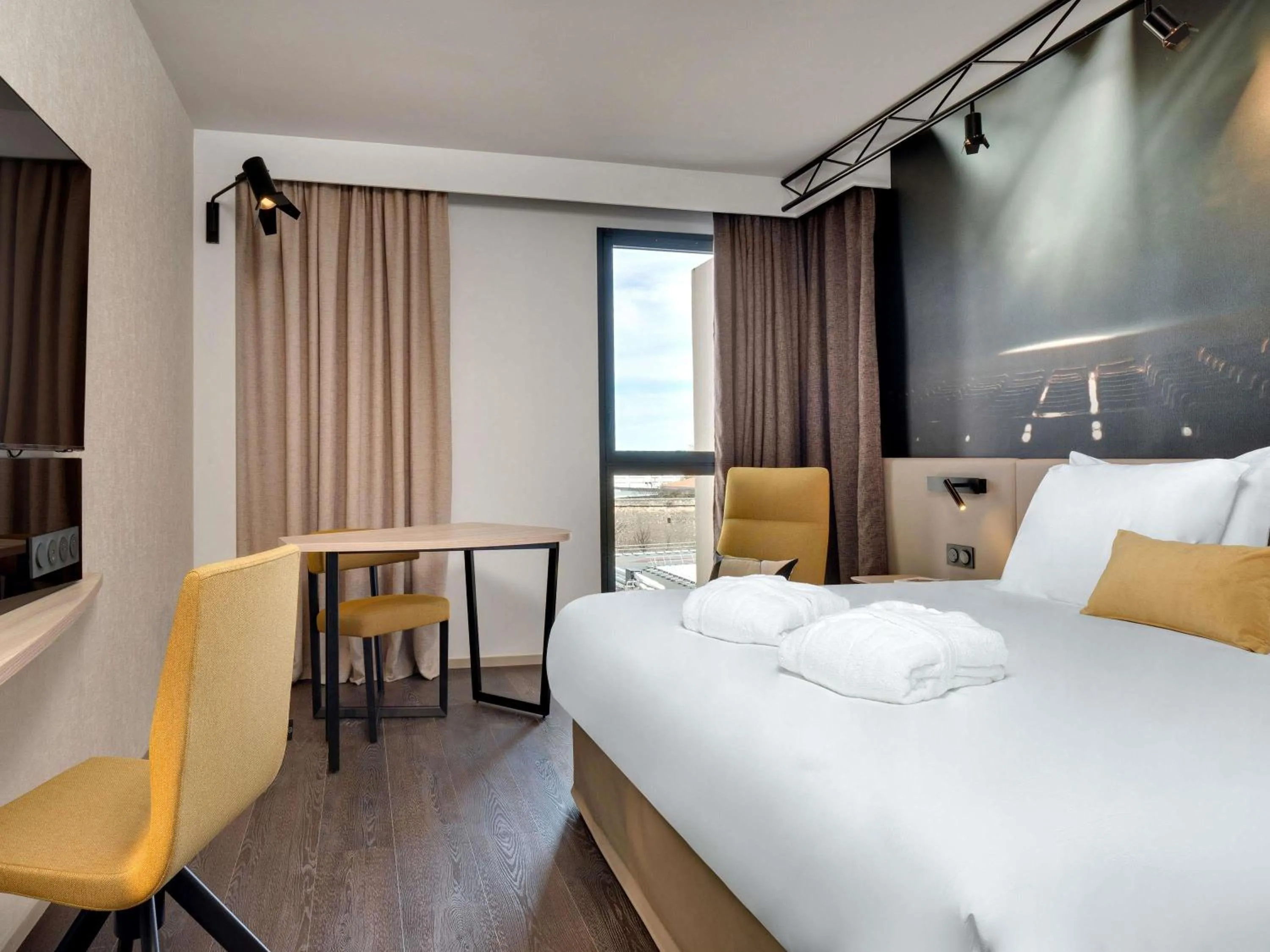 Bedroom, Bed in Mercure Montpellier Centre Comédie