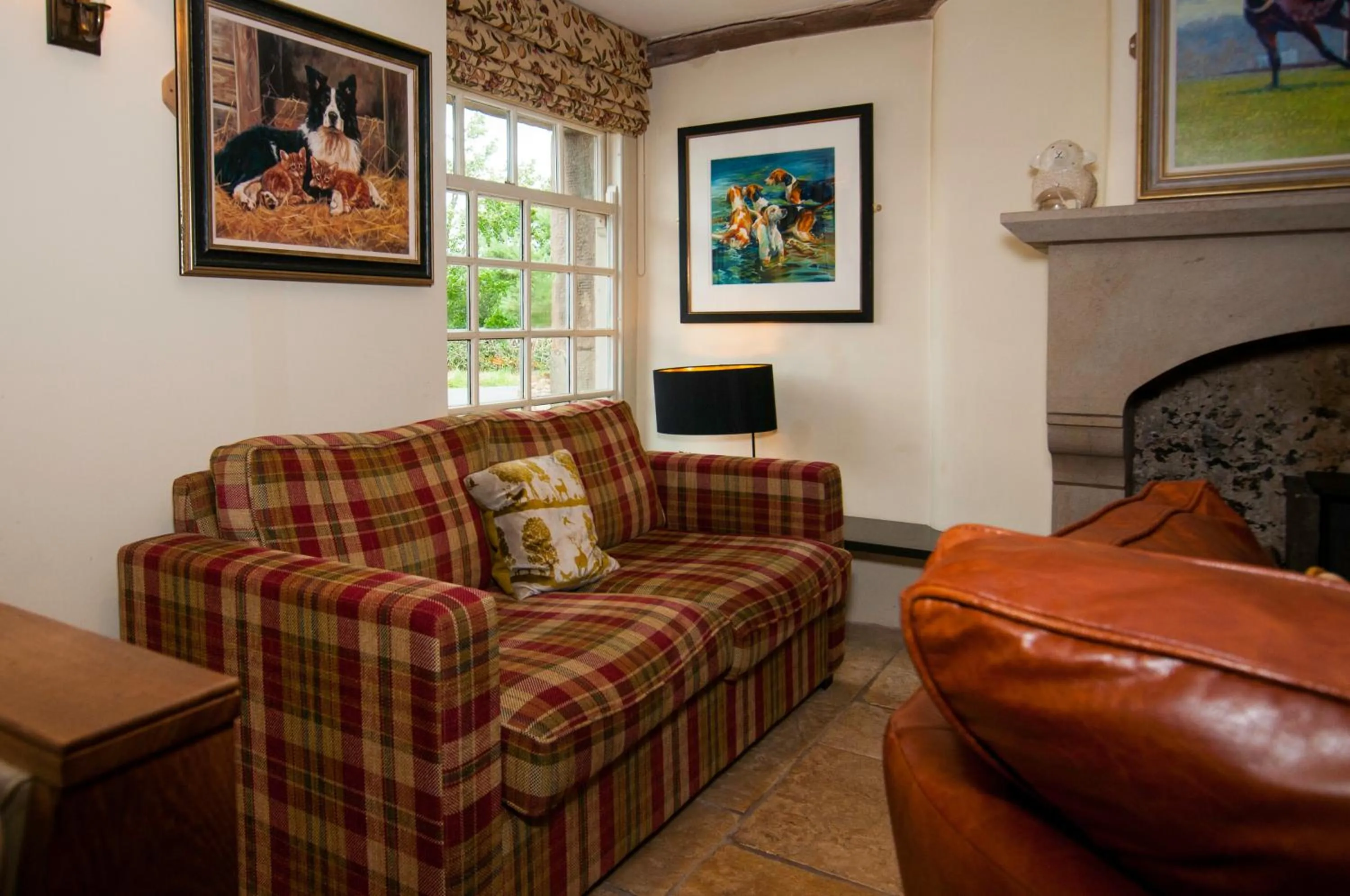 Lounge or bar in The Fleece Inn