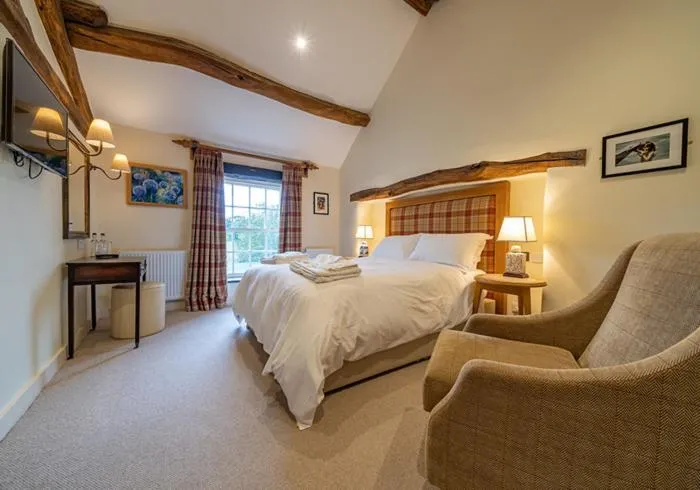 Bed in The Fleece Inn