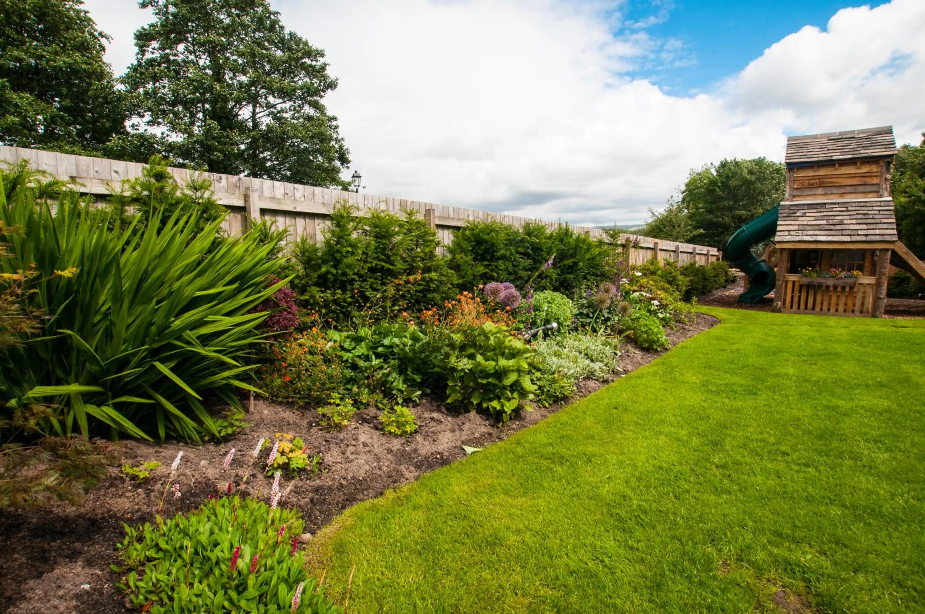 Garden in The Fleece Inn